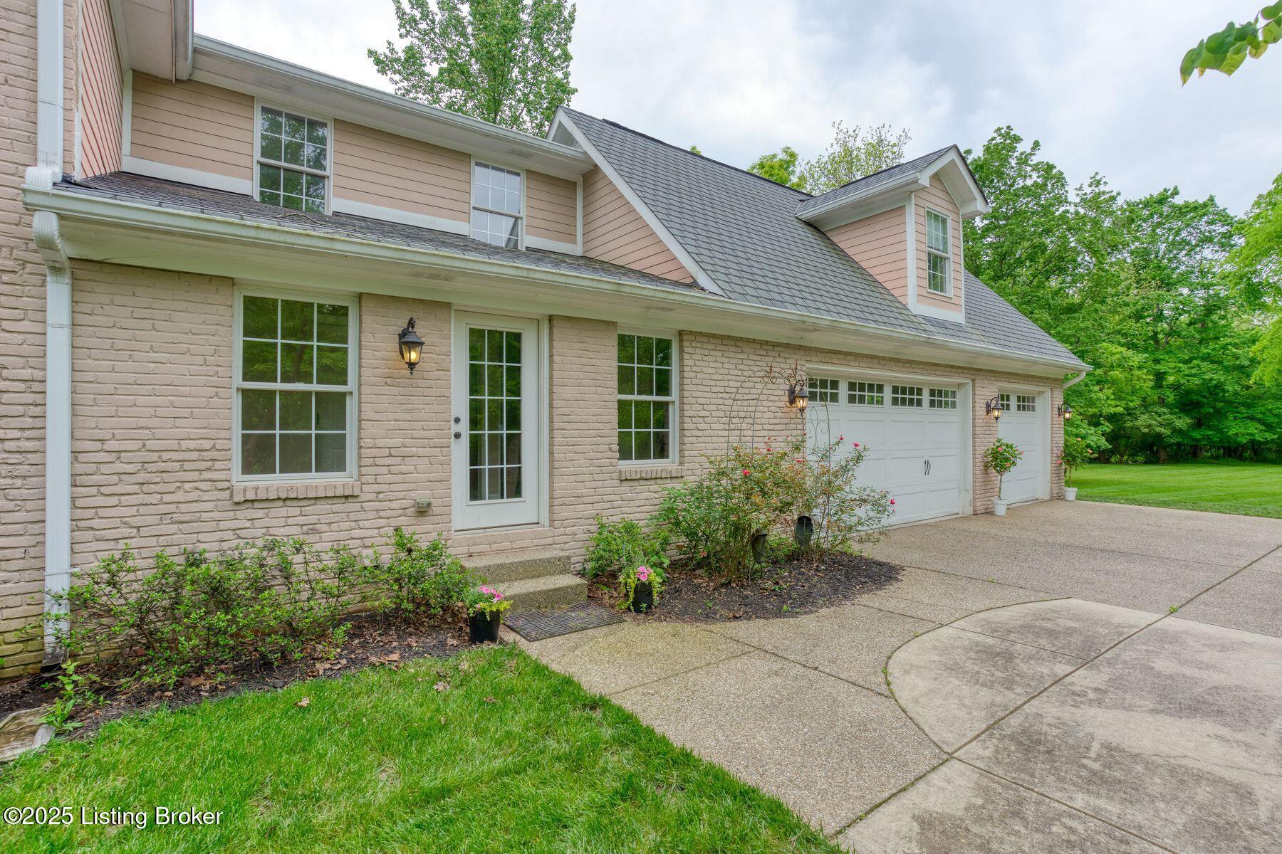 1802 Evergreen Rd