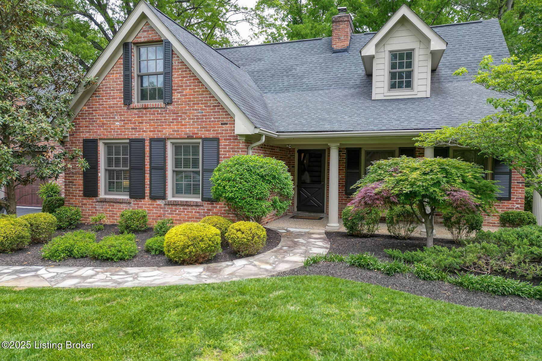 12209 Locust Ln