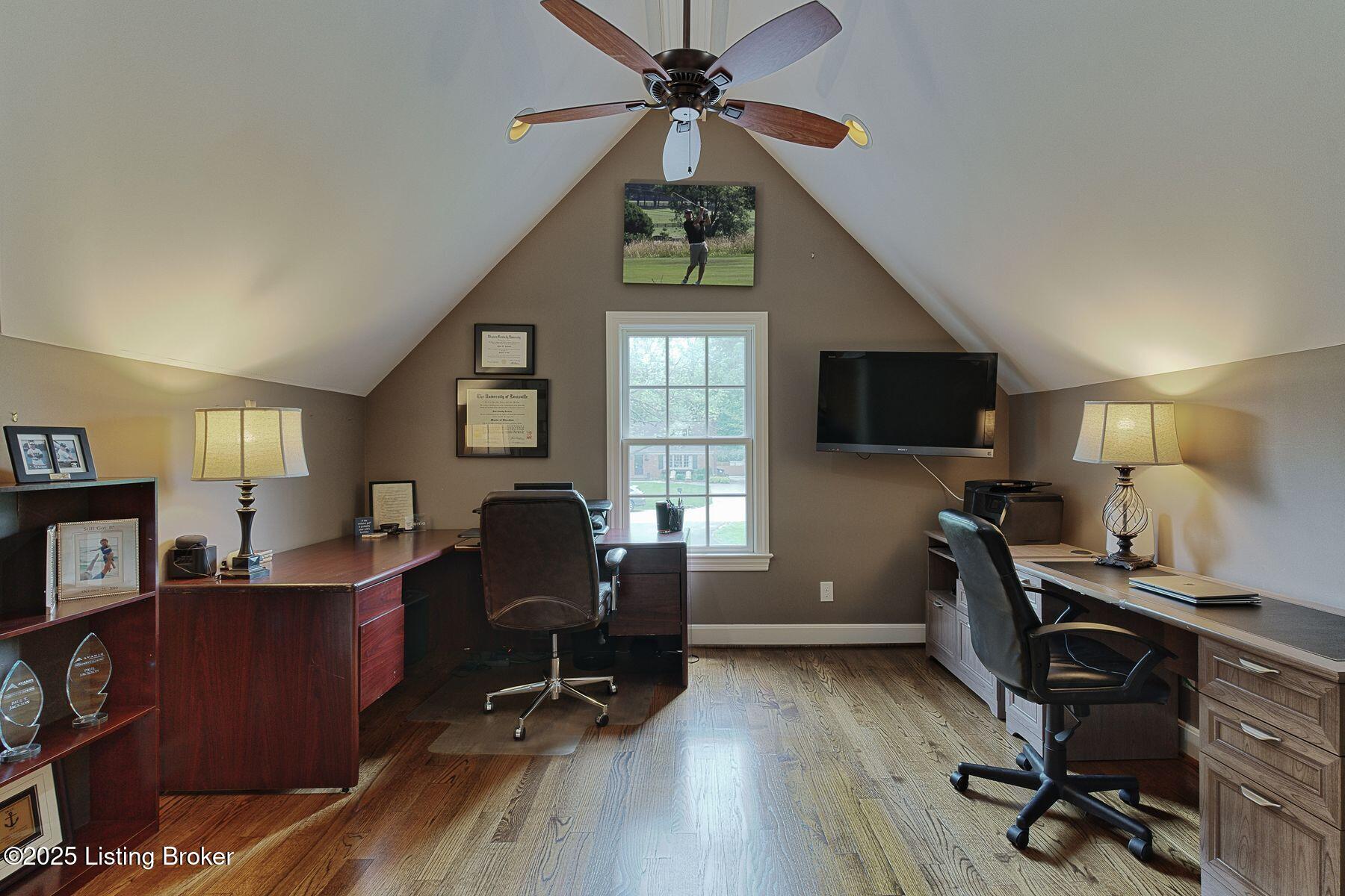 12209 Locust Ln