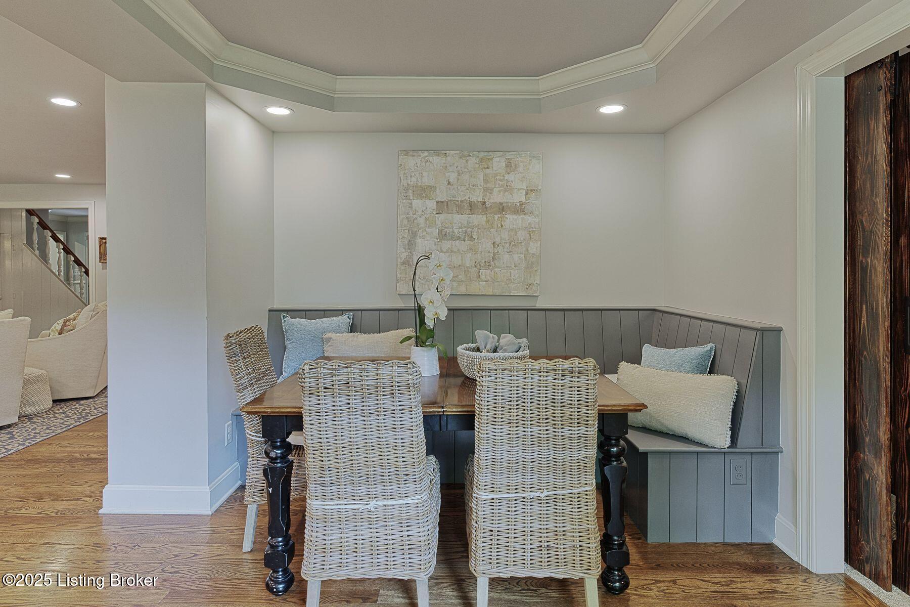 12209 Locust Ln