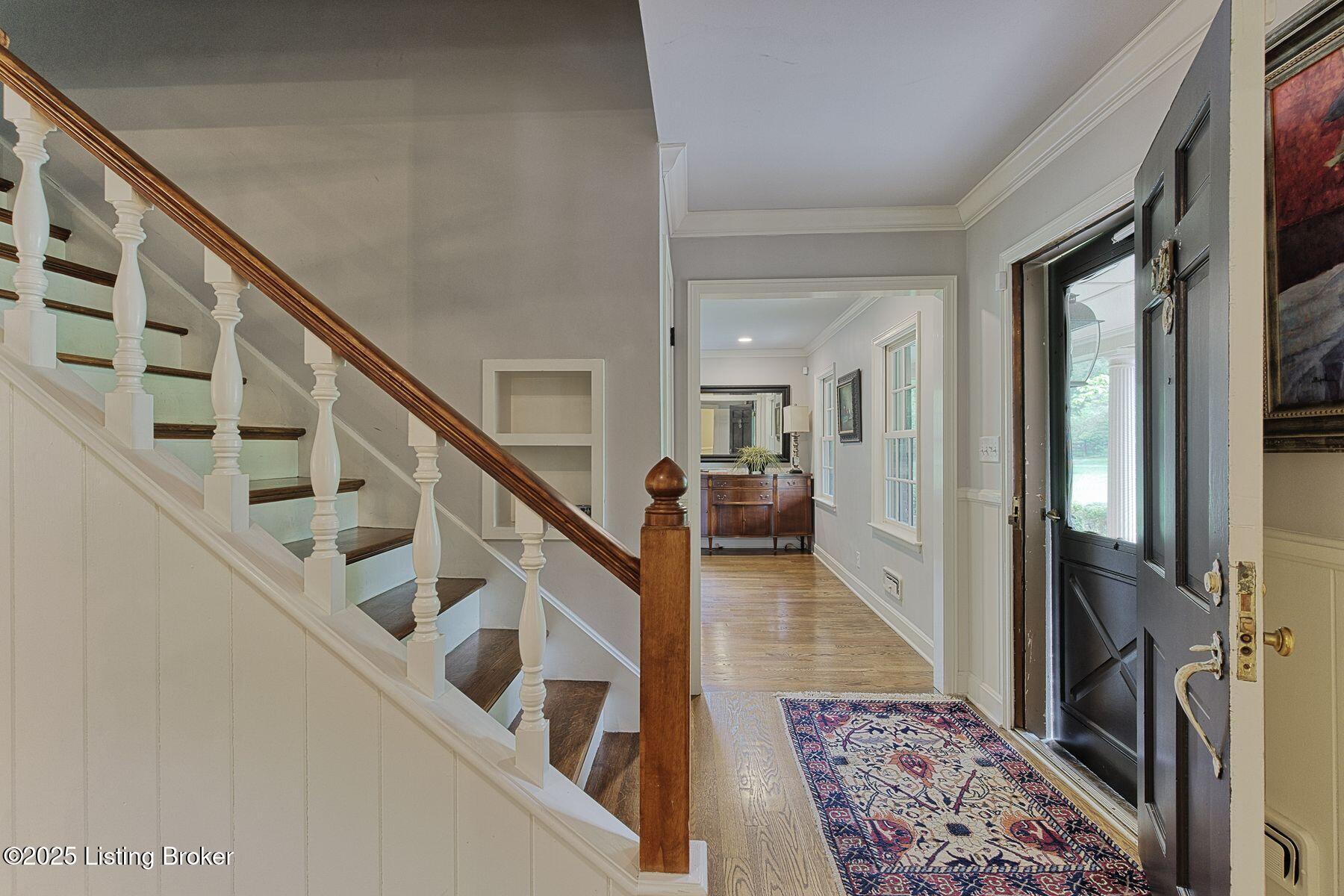 12209 Locust Ln