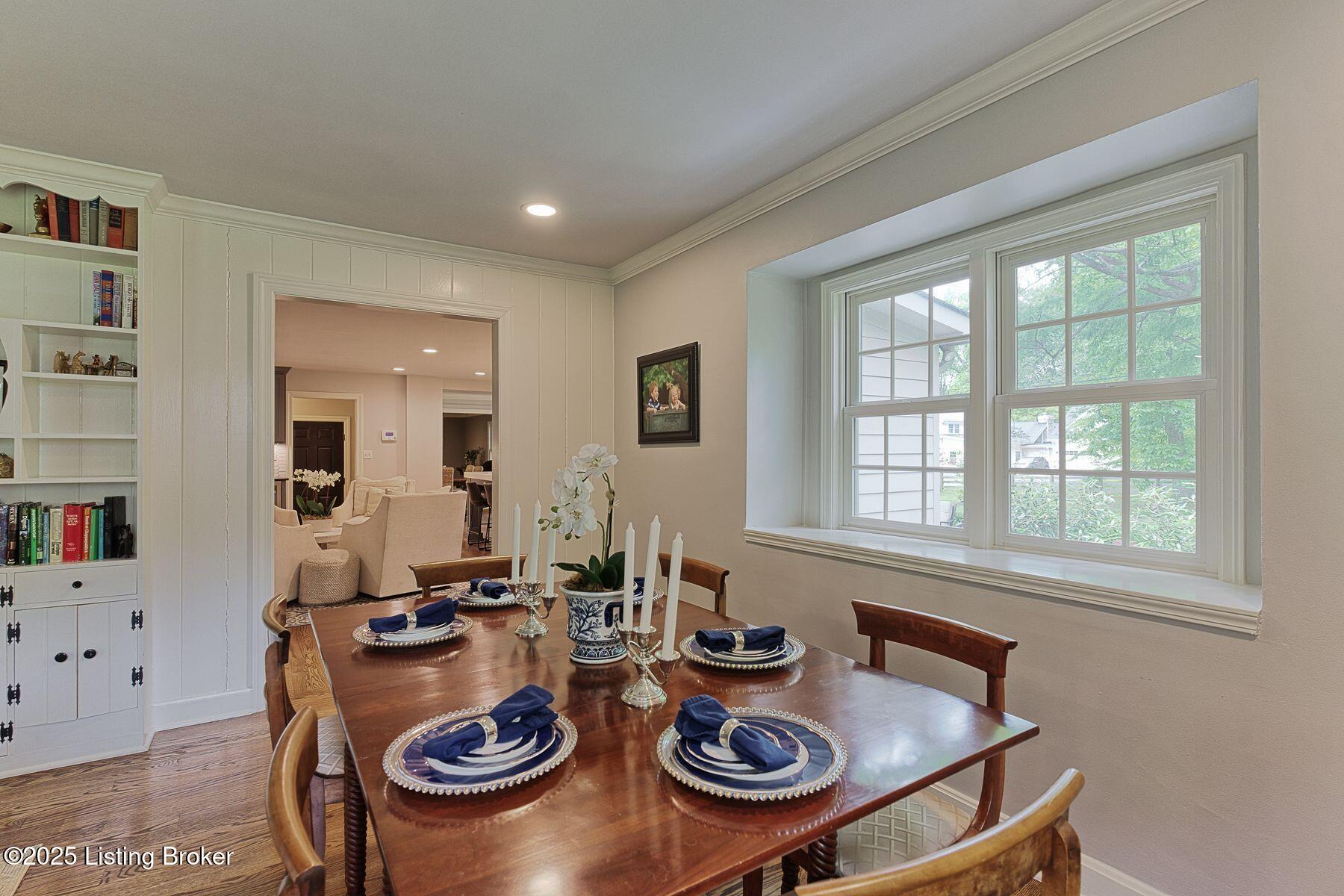 12209 Locust Ln