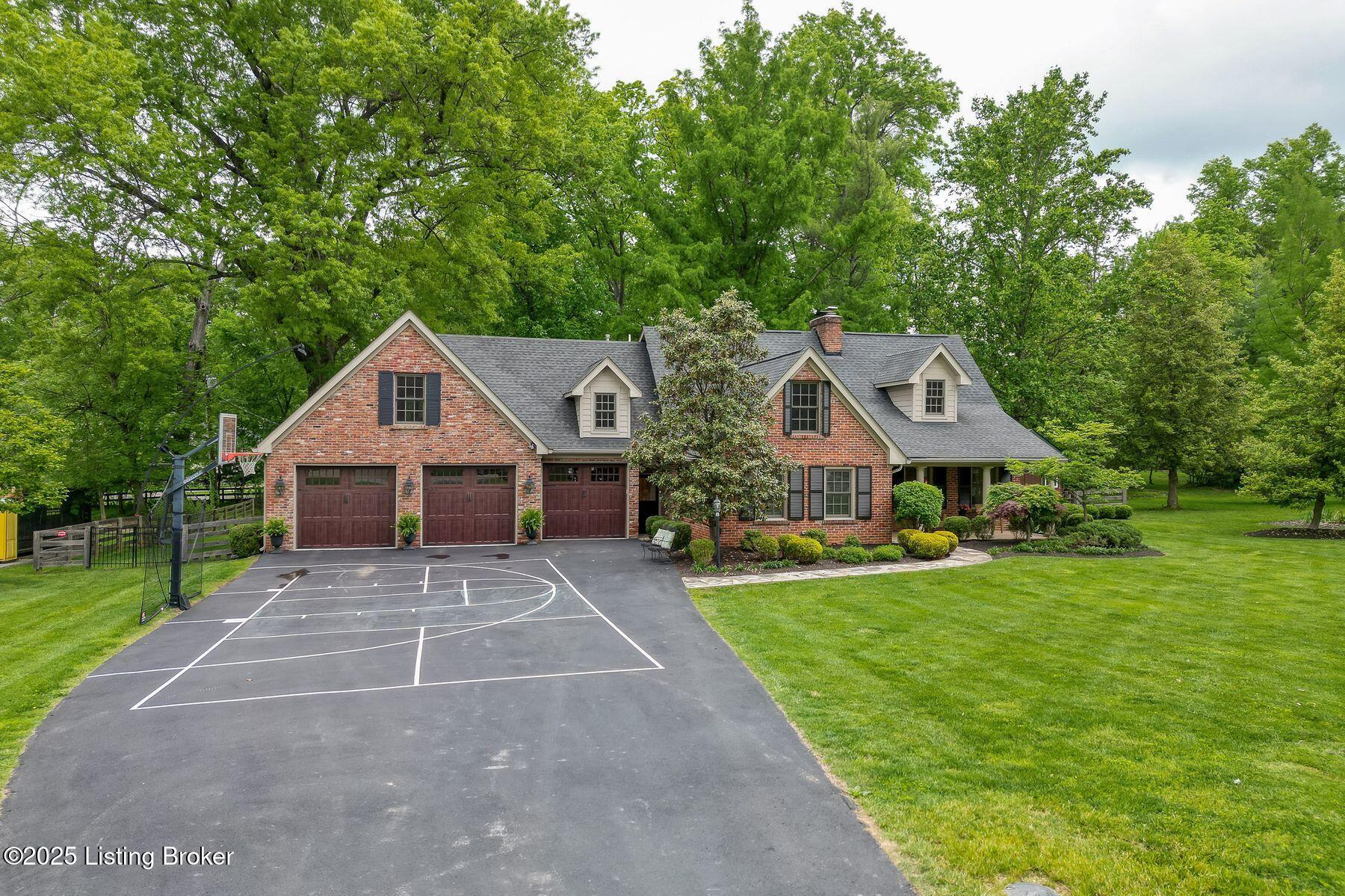 12209 Locust Ln