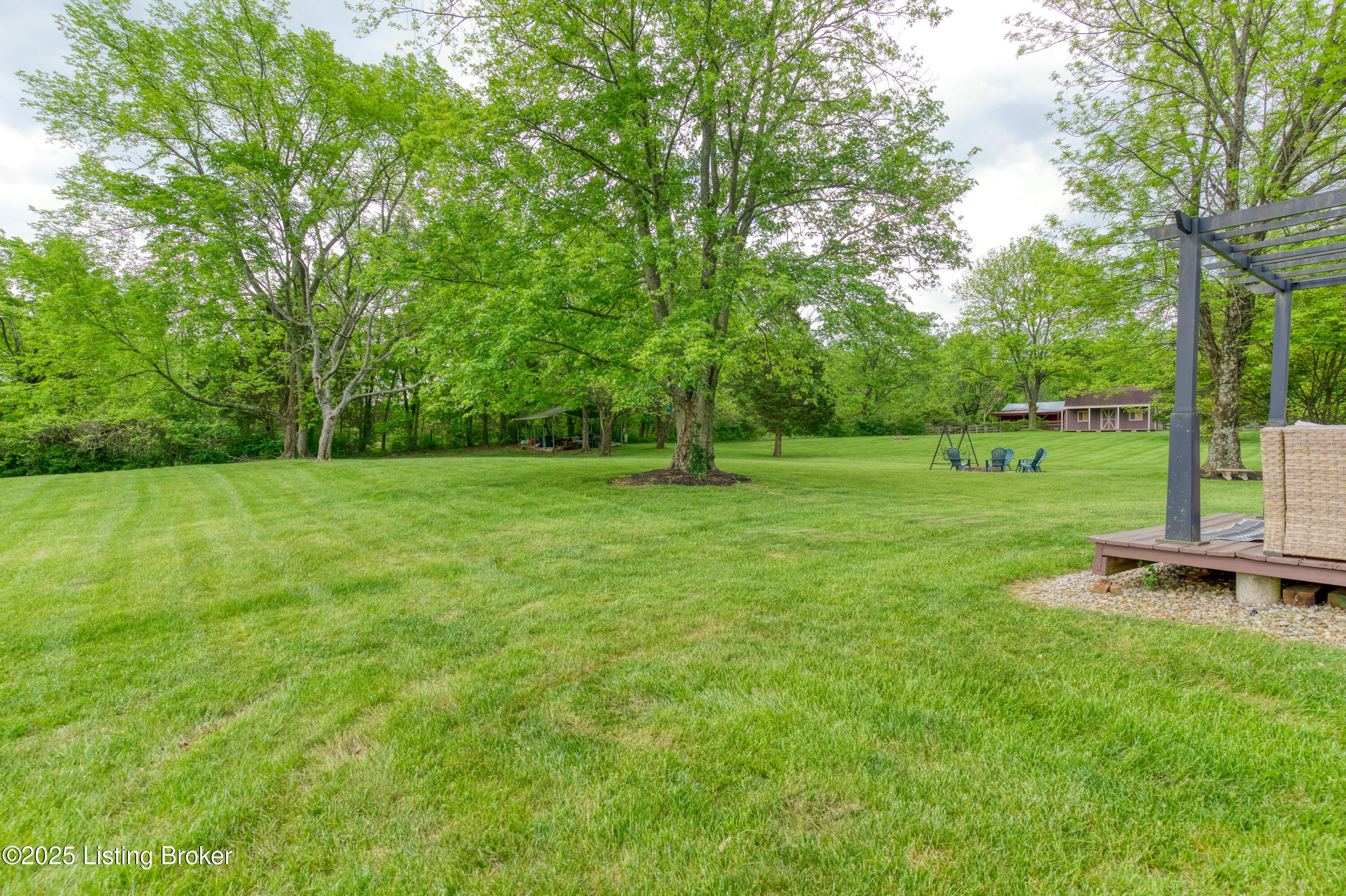 3817 Carriage Hill Dr