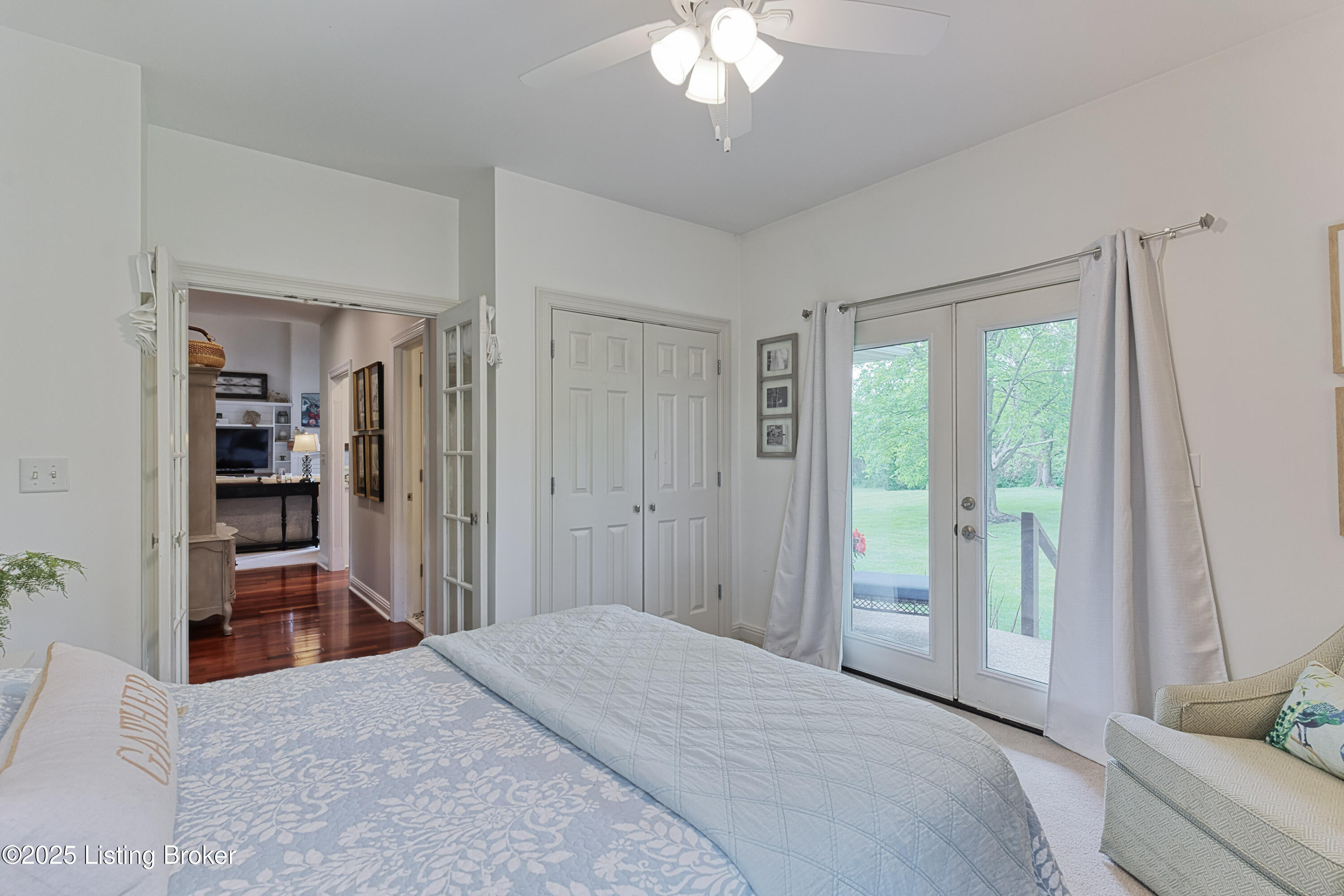 3817 Carriage Hill Dr