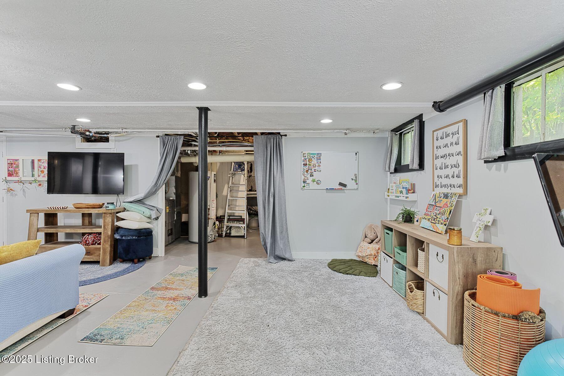 4047 Richland Ave