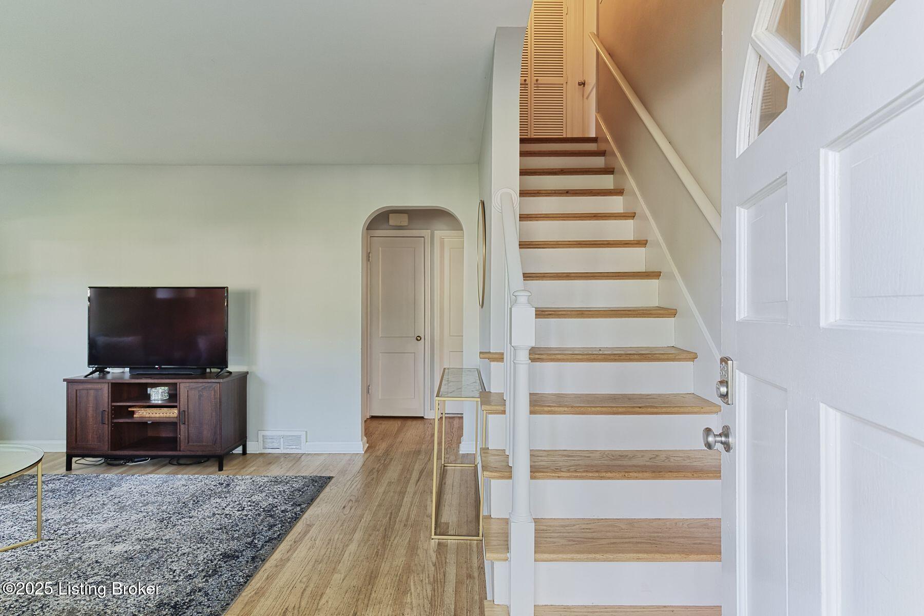 209 Merriman Rd