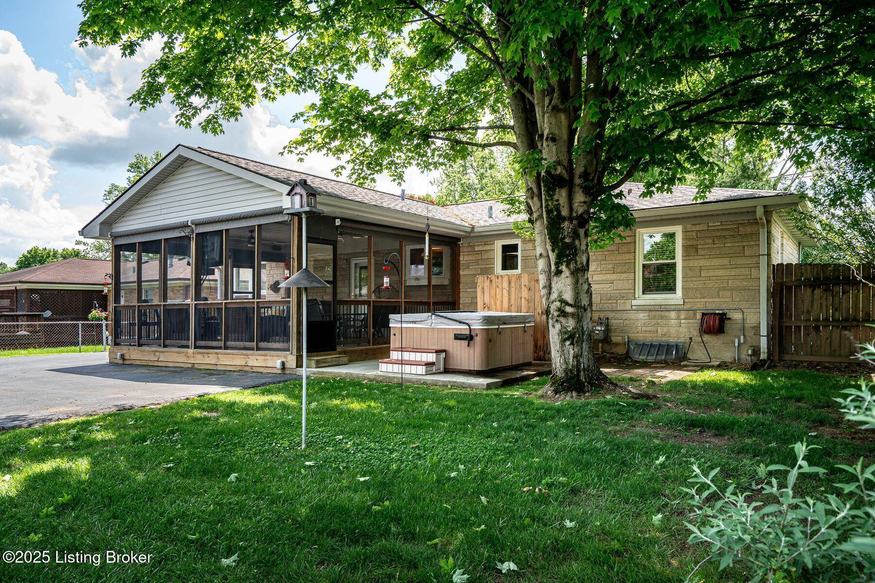 8703 Waltlee Rd