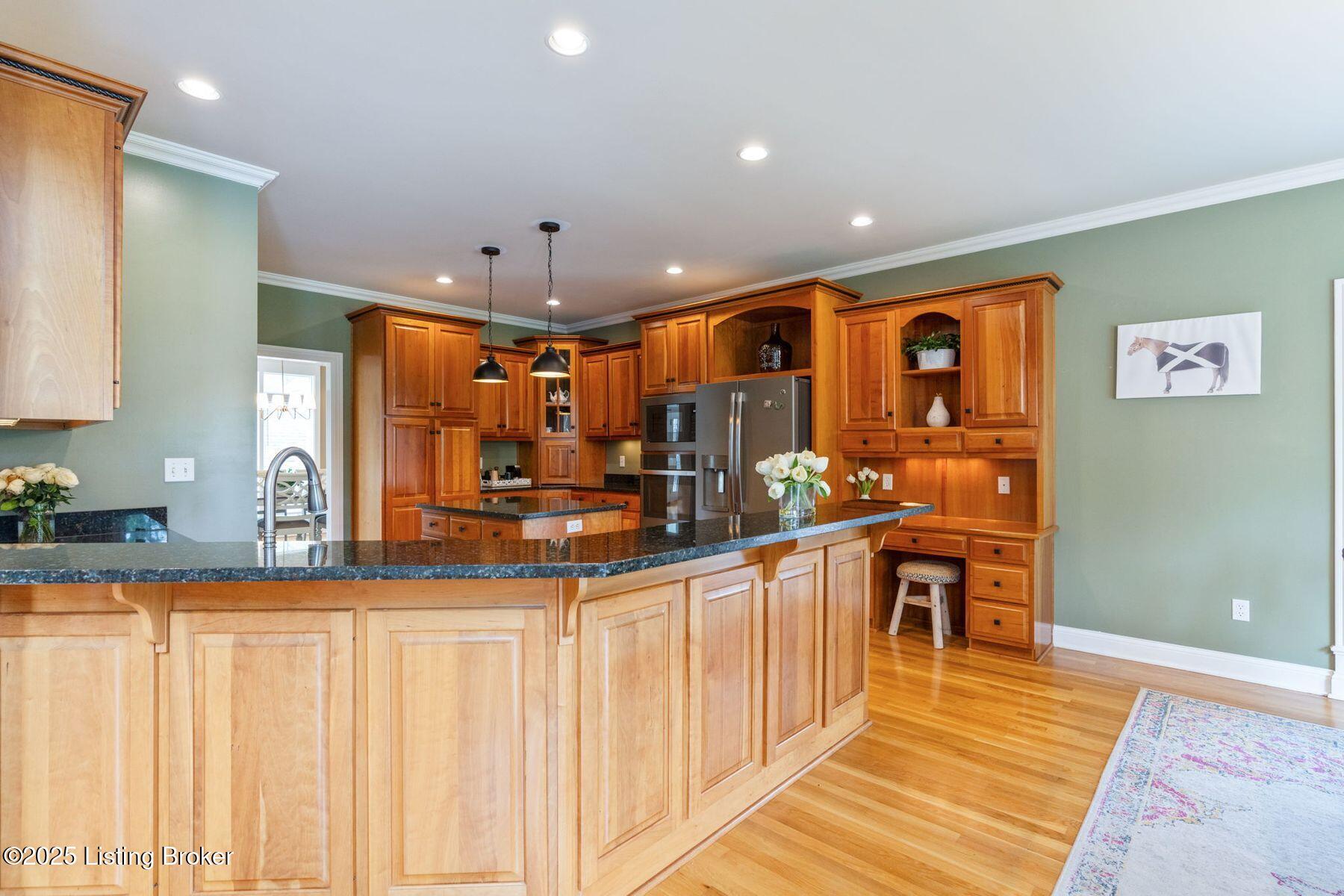 12711 Crestmoor Cir