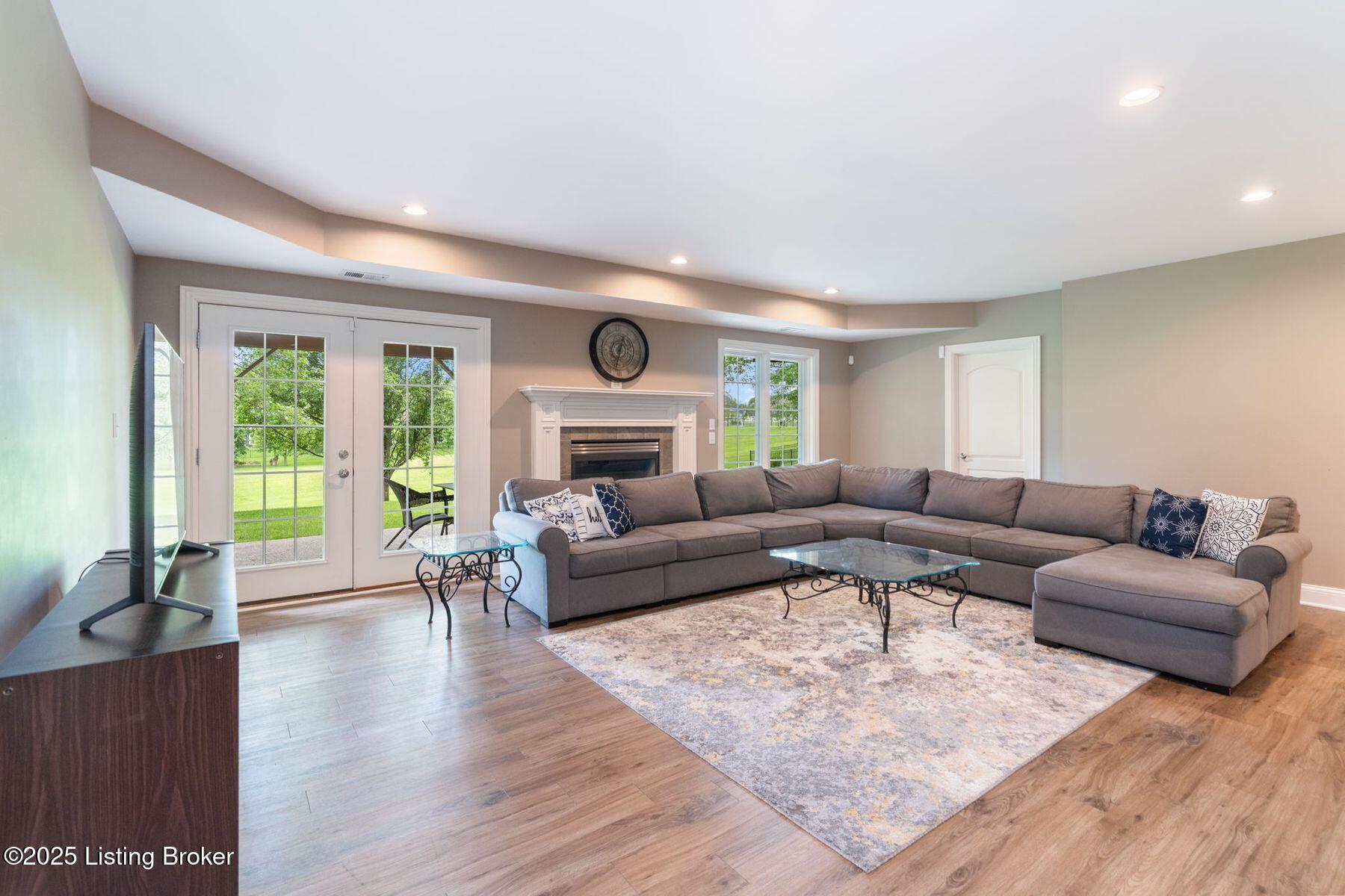 12711 Crestmoor Cir