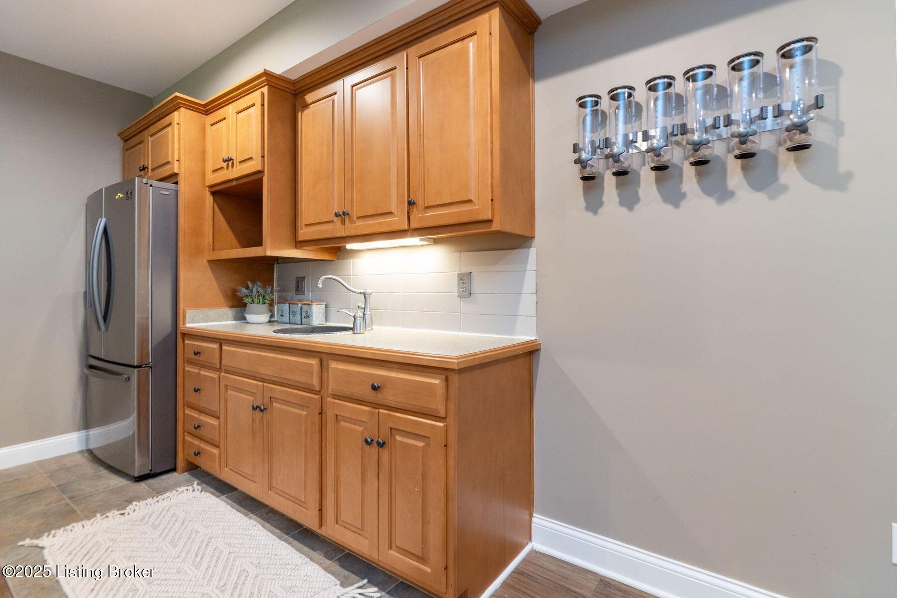12711 Crestmoor Cir