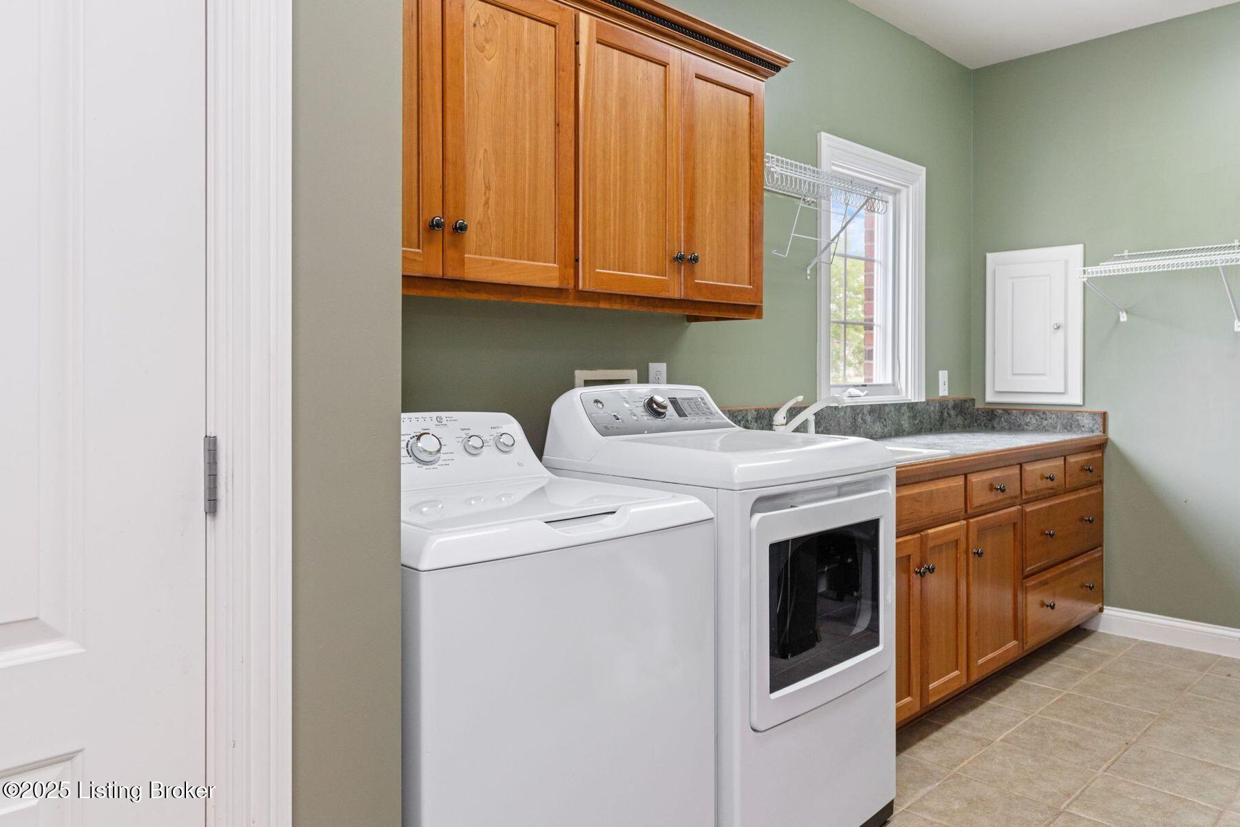 12711 Crestmoor Cir