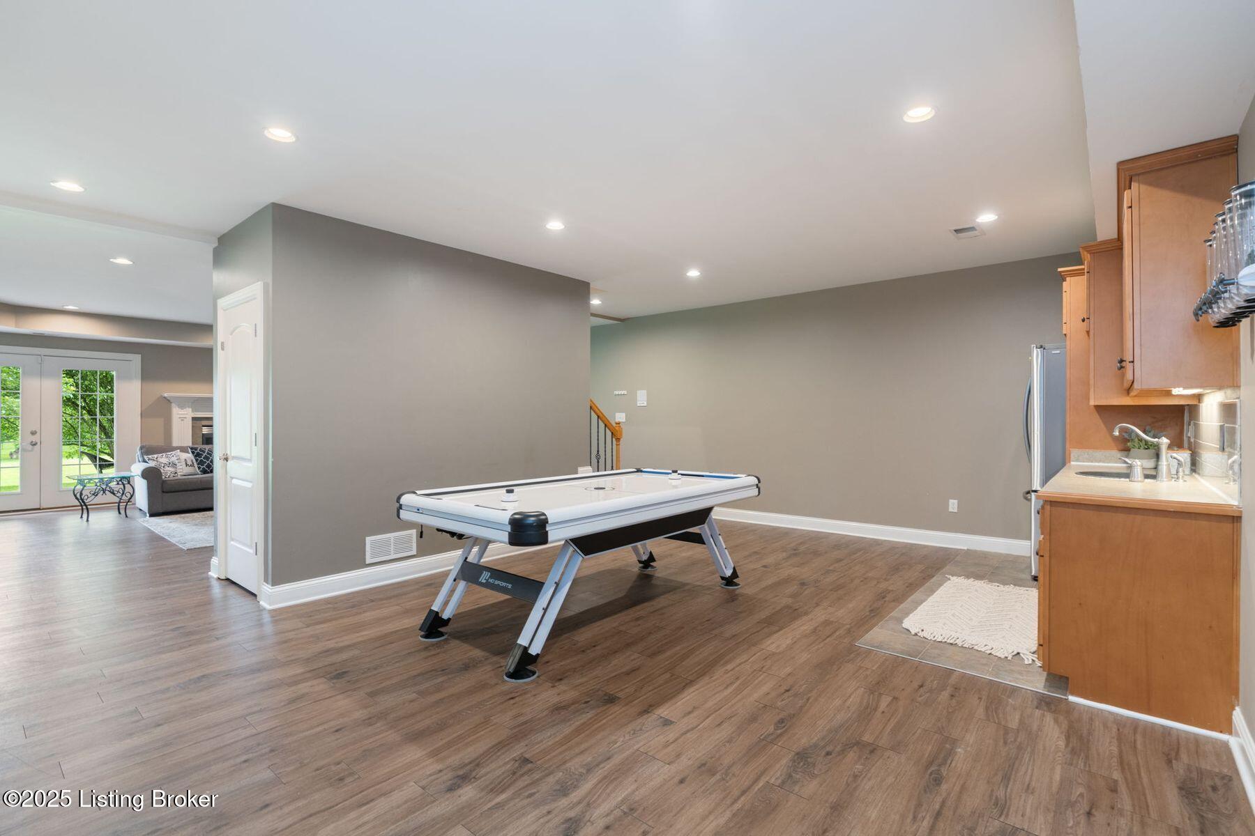 12711 Crestmoor Cir