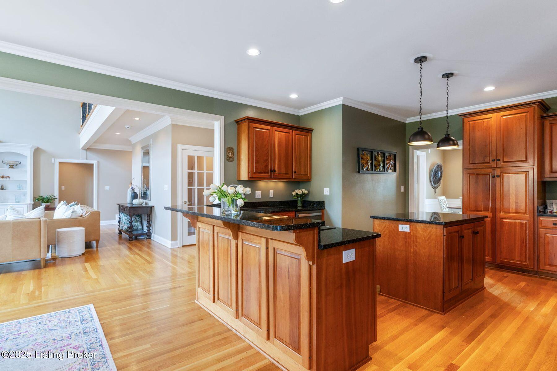12711 Crestmoor Cir