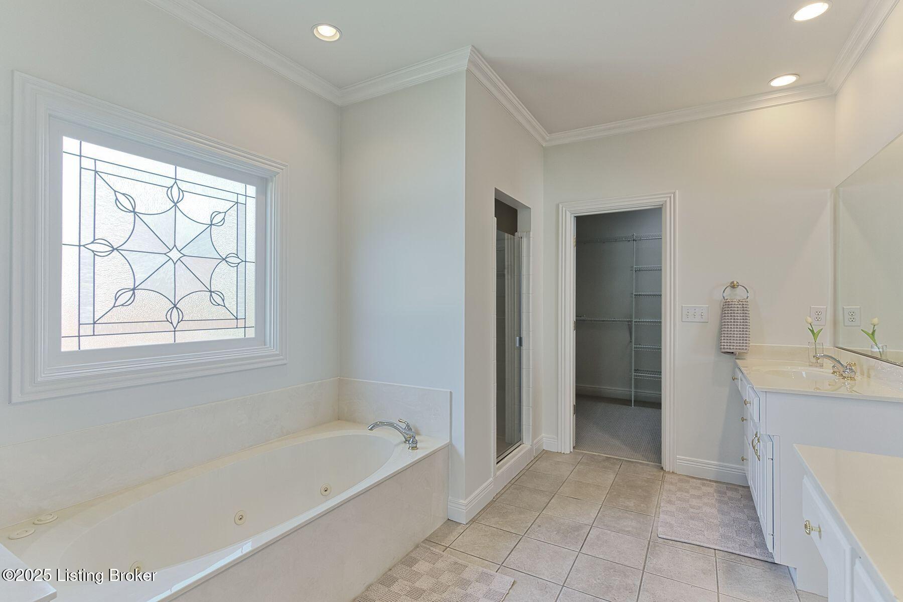 12717 Crestmoor Cir