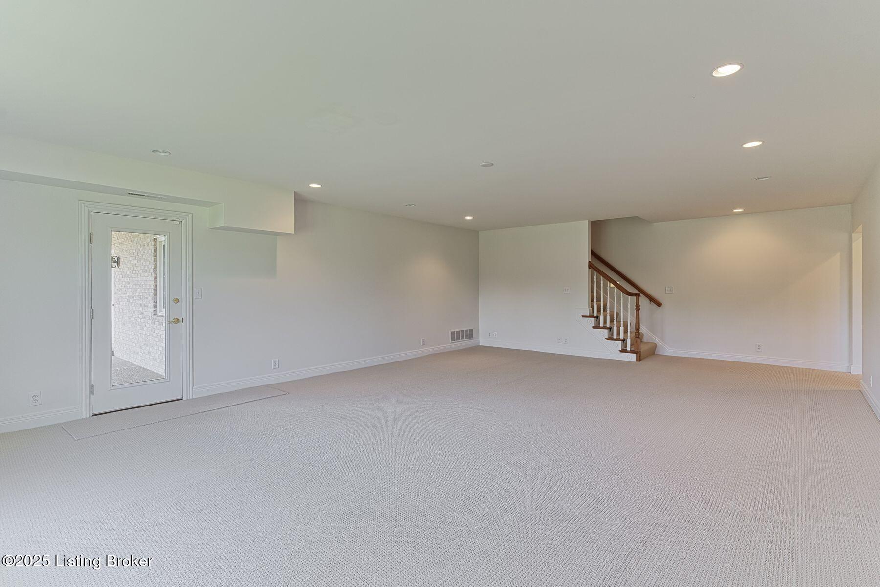 12717 Crestmoor Cir