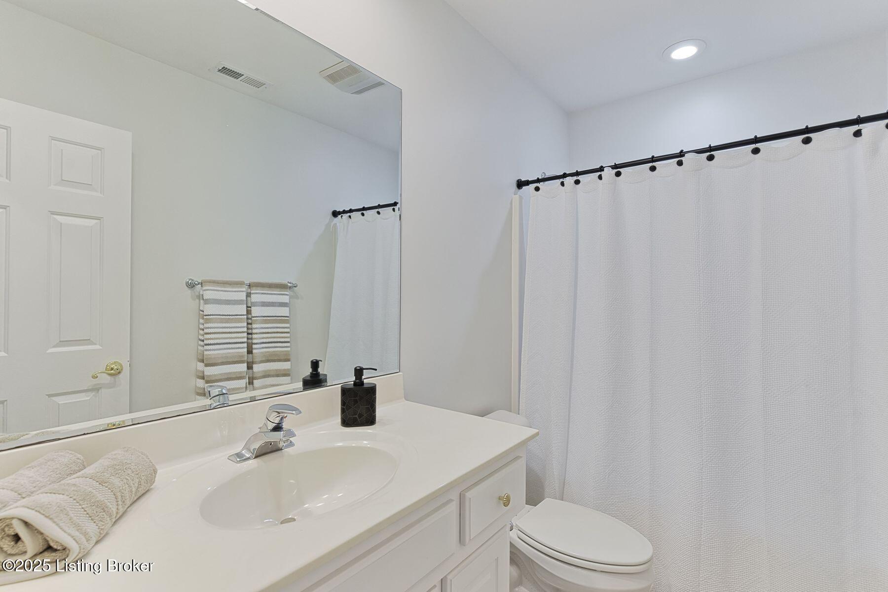 12717 Crestmoor Cir