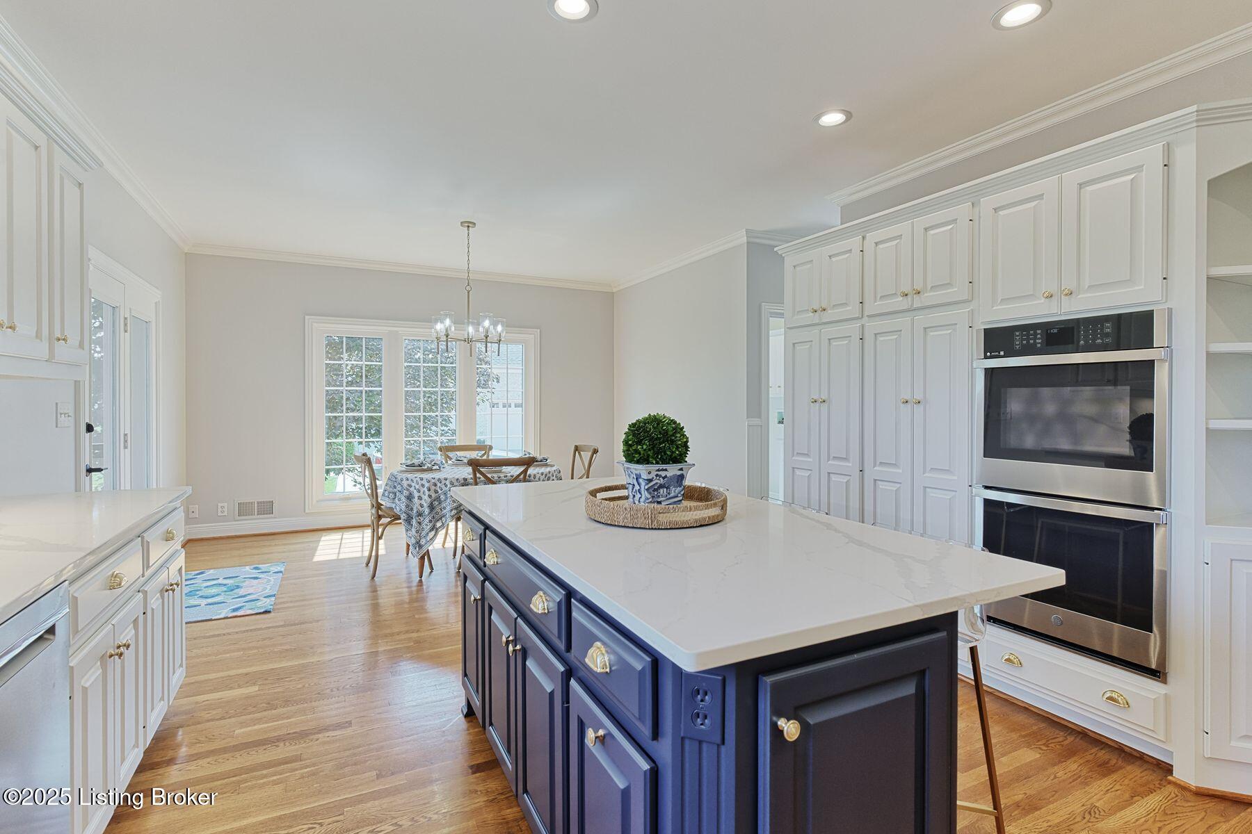 12717 Crestmoor Cir