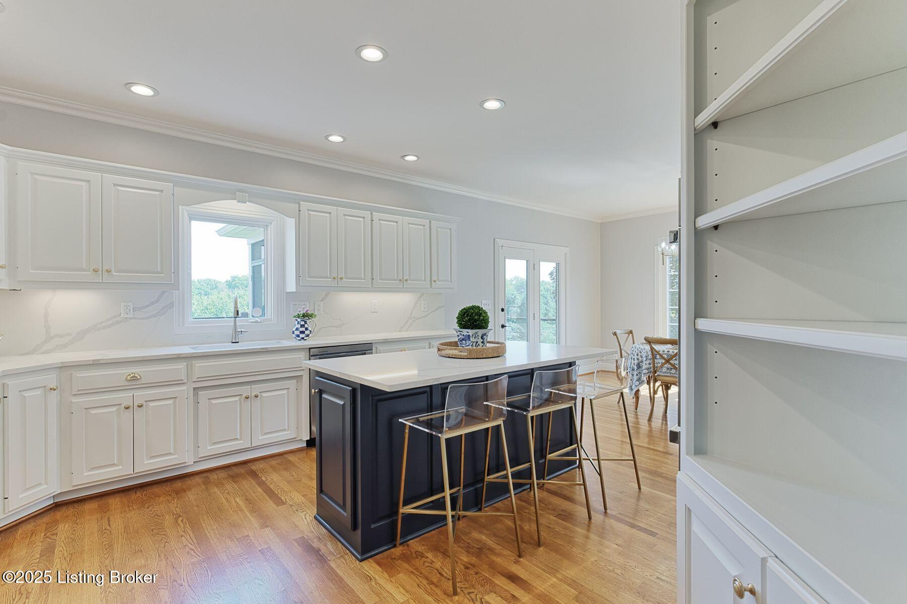 12717 Crestmoor Cir