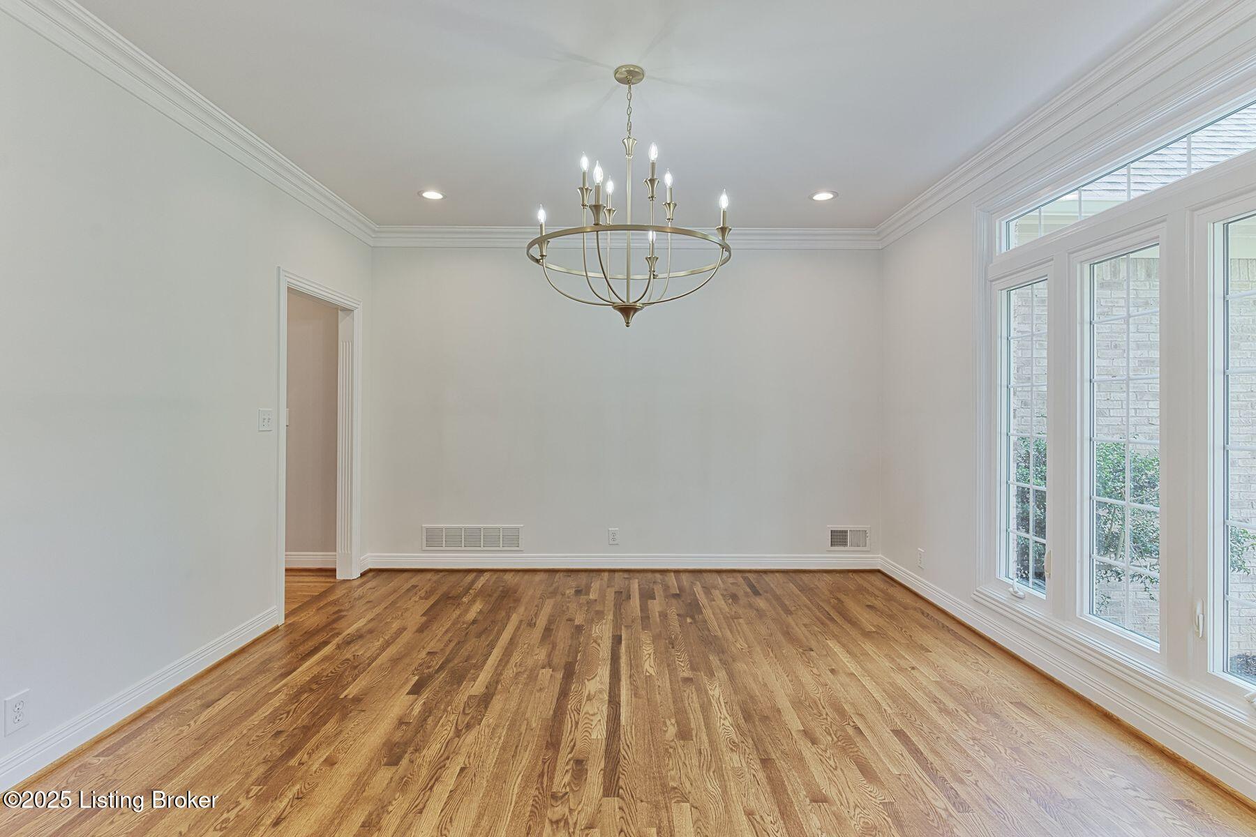 12717 Crestmoor Cir