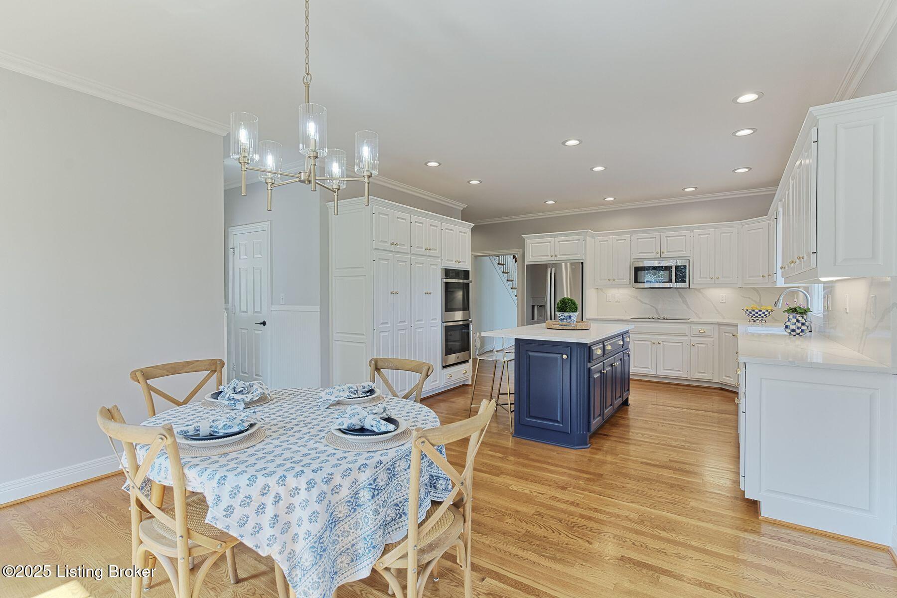 12717 Crestmoor Cir