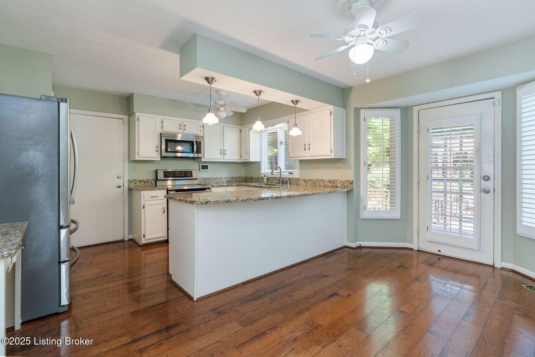 163 Ridgewood Dr