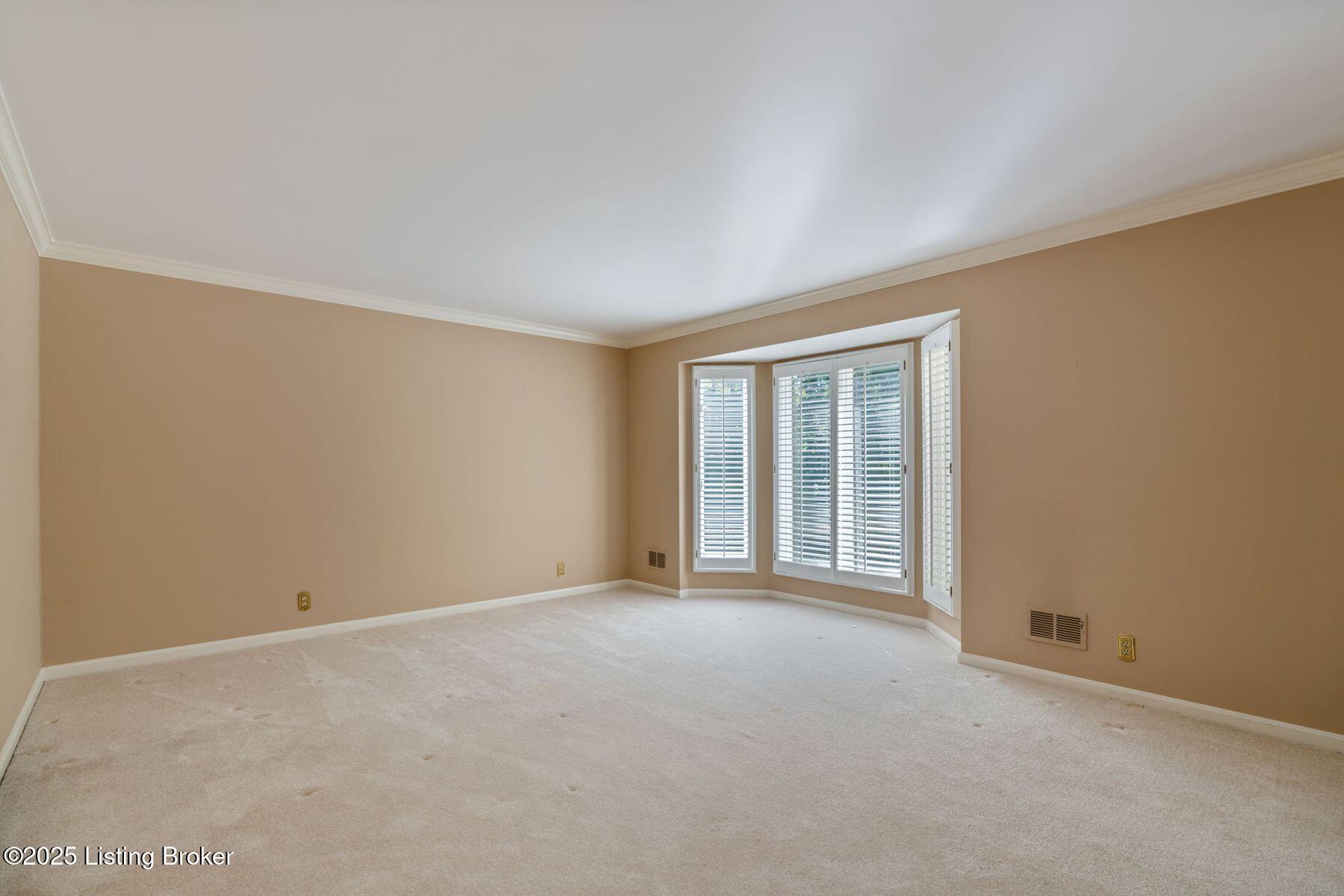 163 Ridgewood Dr