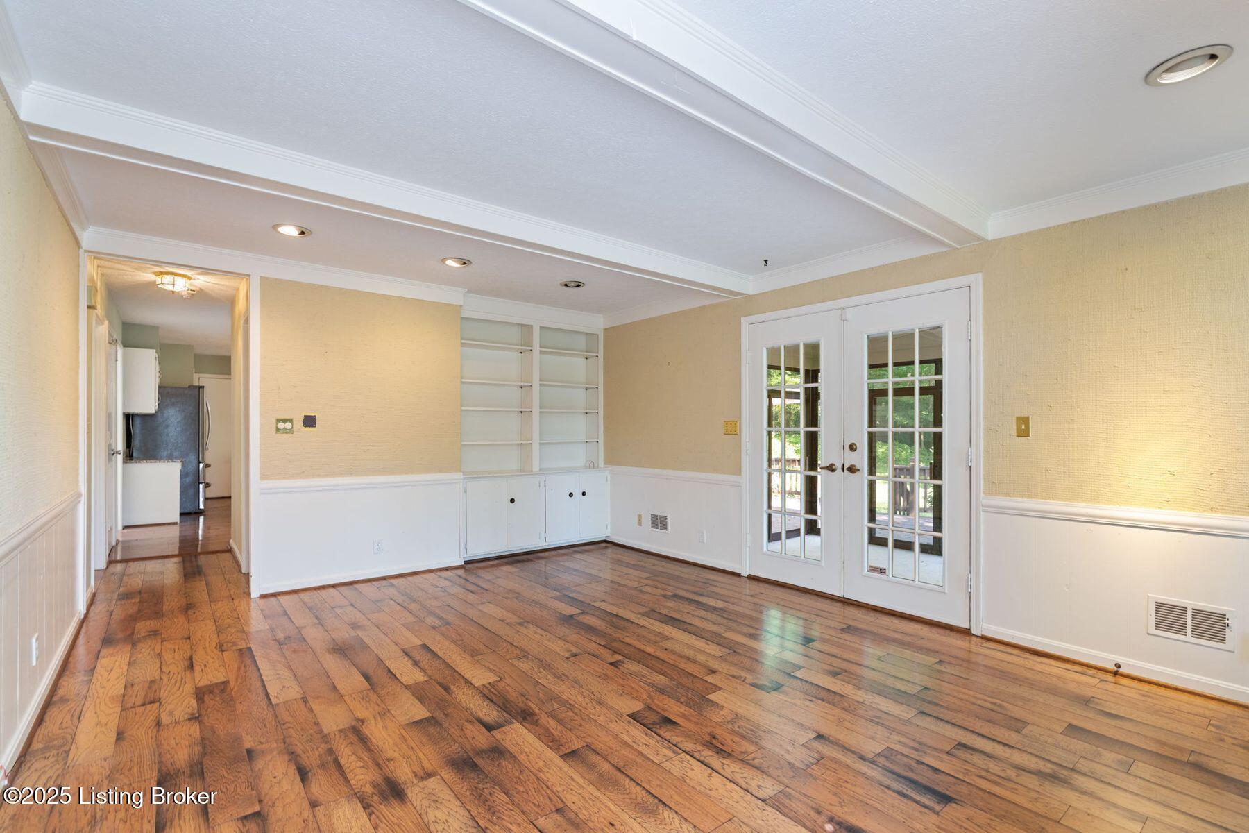163 Ridgewood Dr
