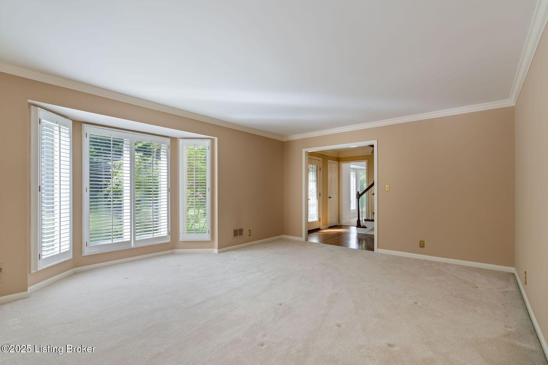 163 Ridgewood Dr