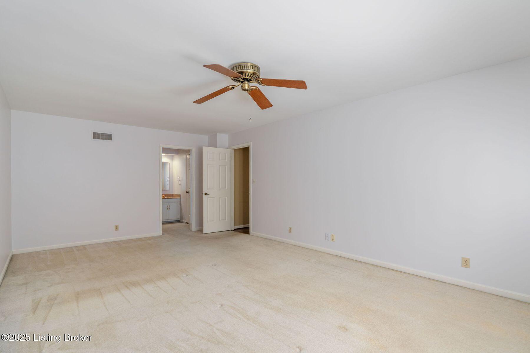 163 Ridgewood Dr