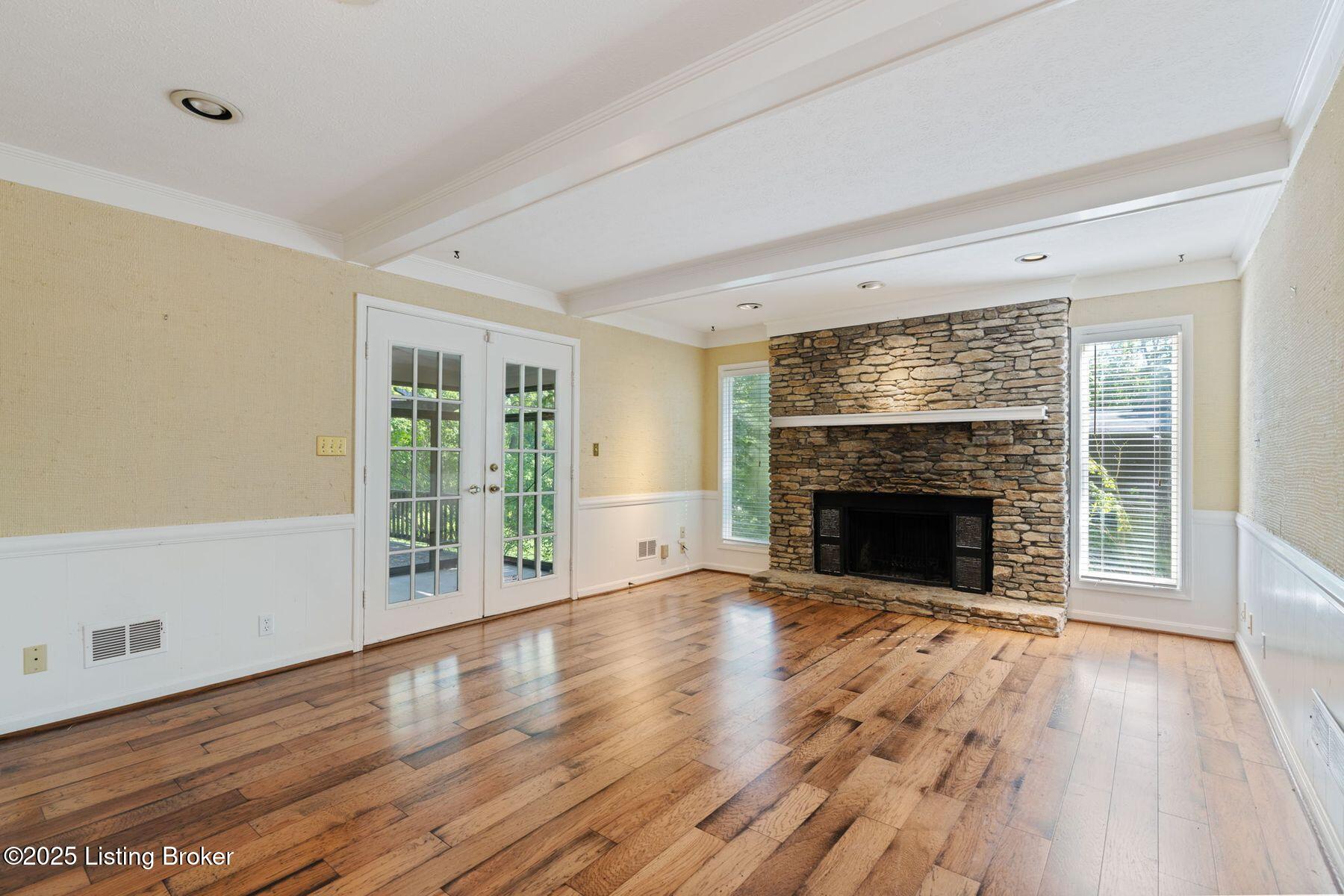 163 Ridgewood Dr