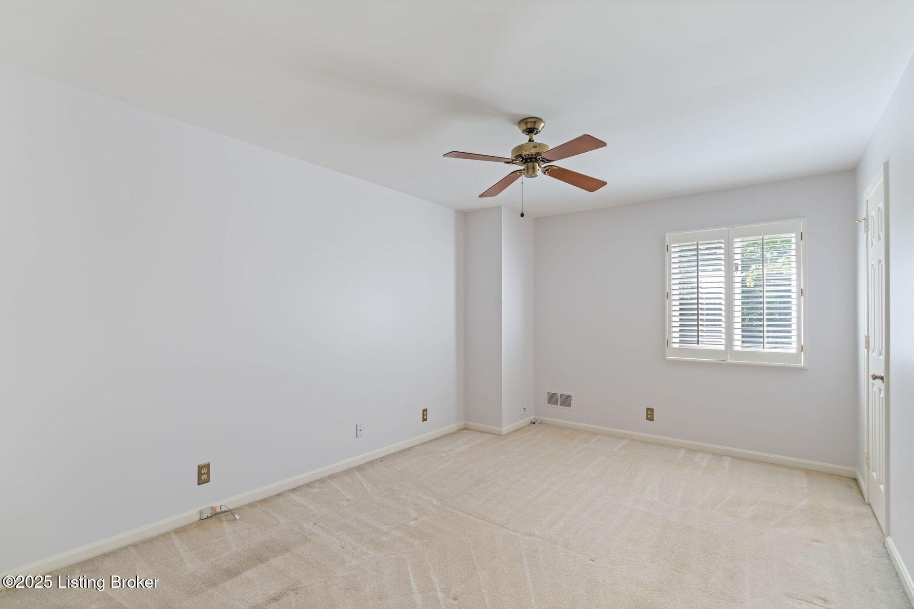 163 Ridgewood Dr