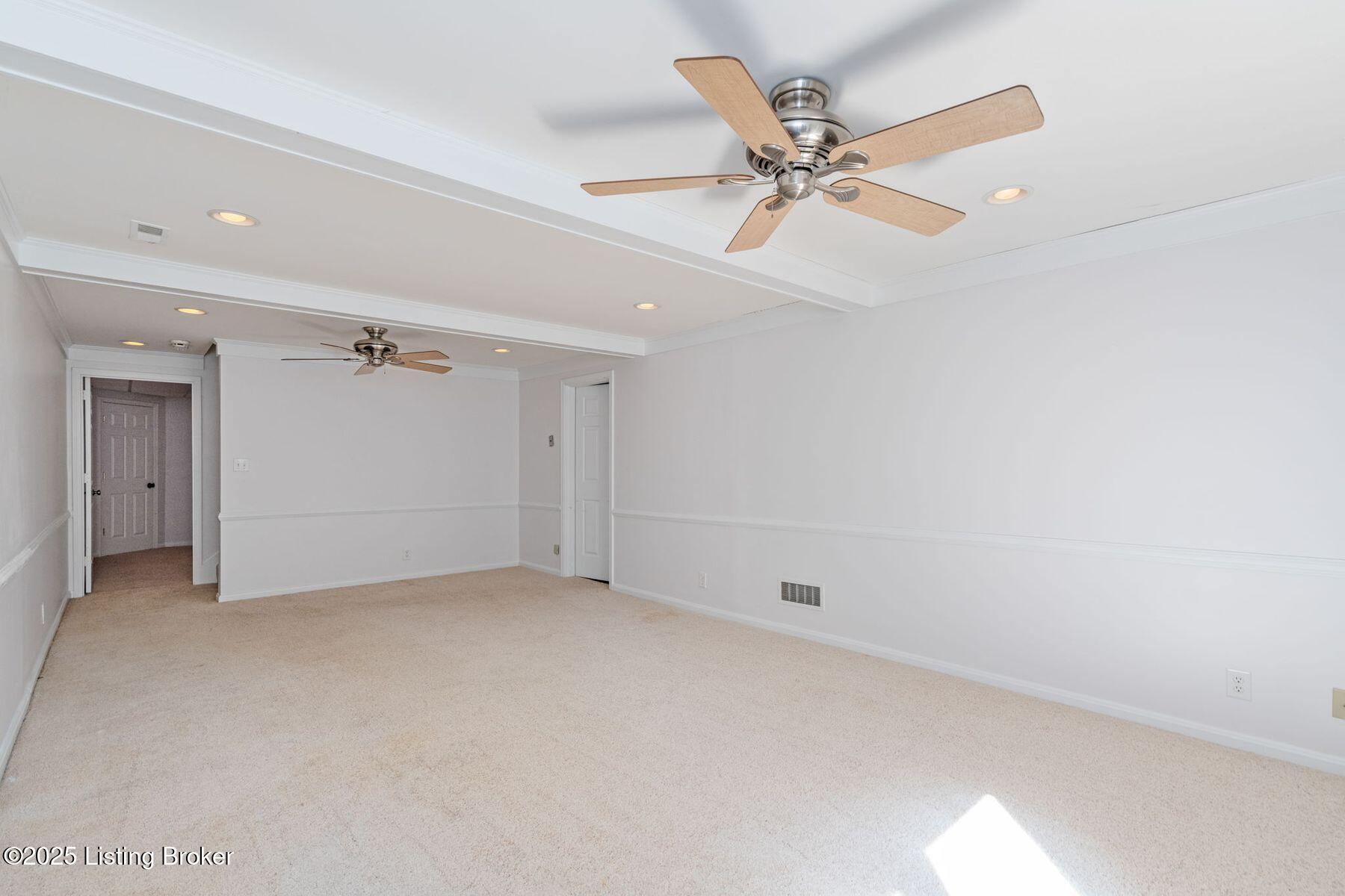 163 Ridgewood Dr