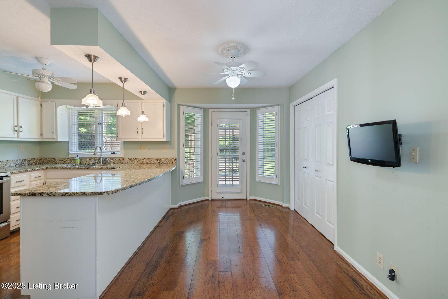 163 Ridgewood Dr