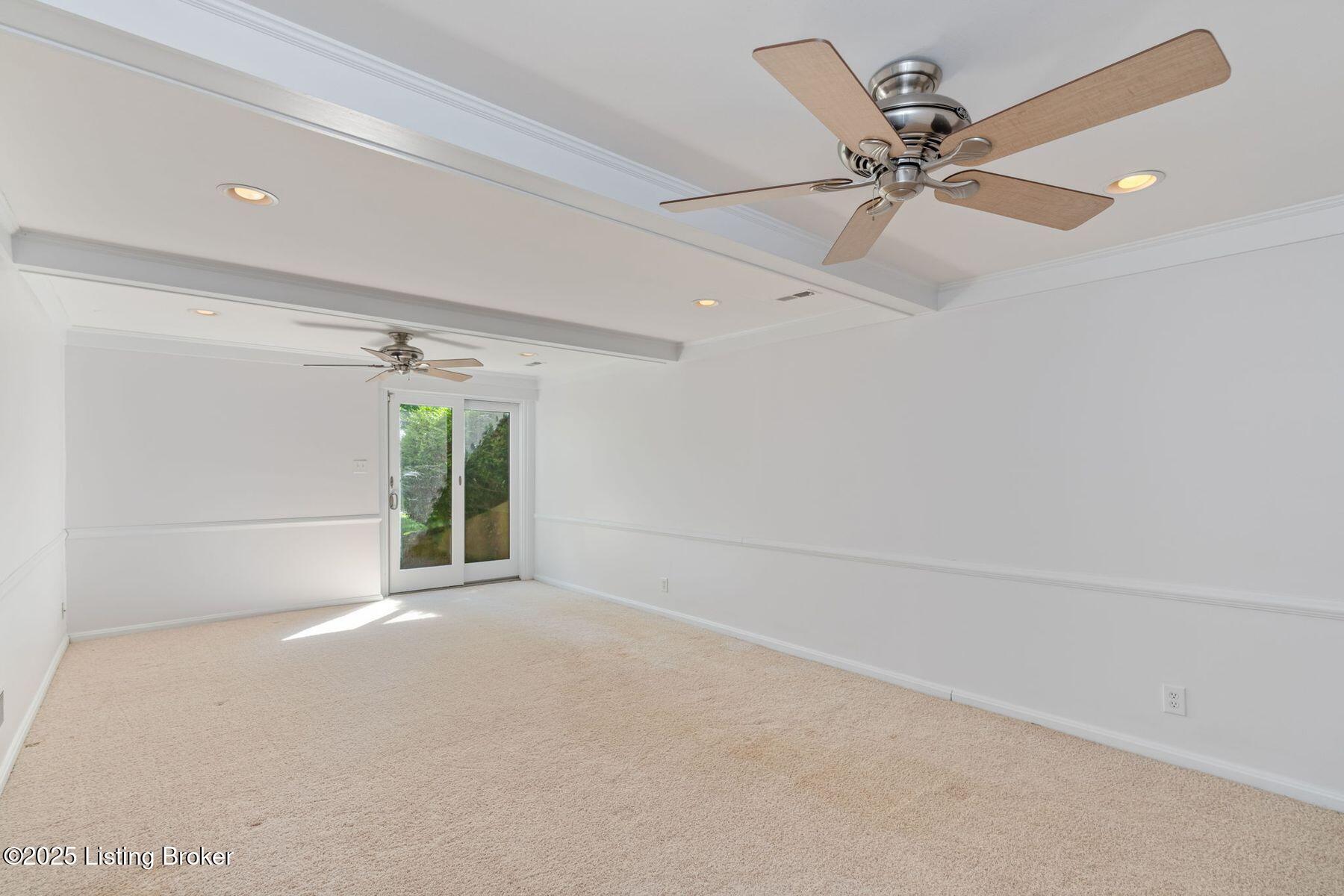 163 Ridgewood Dr