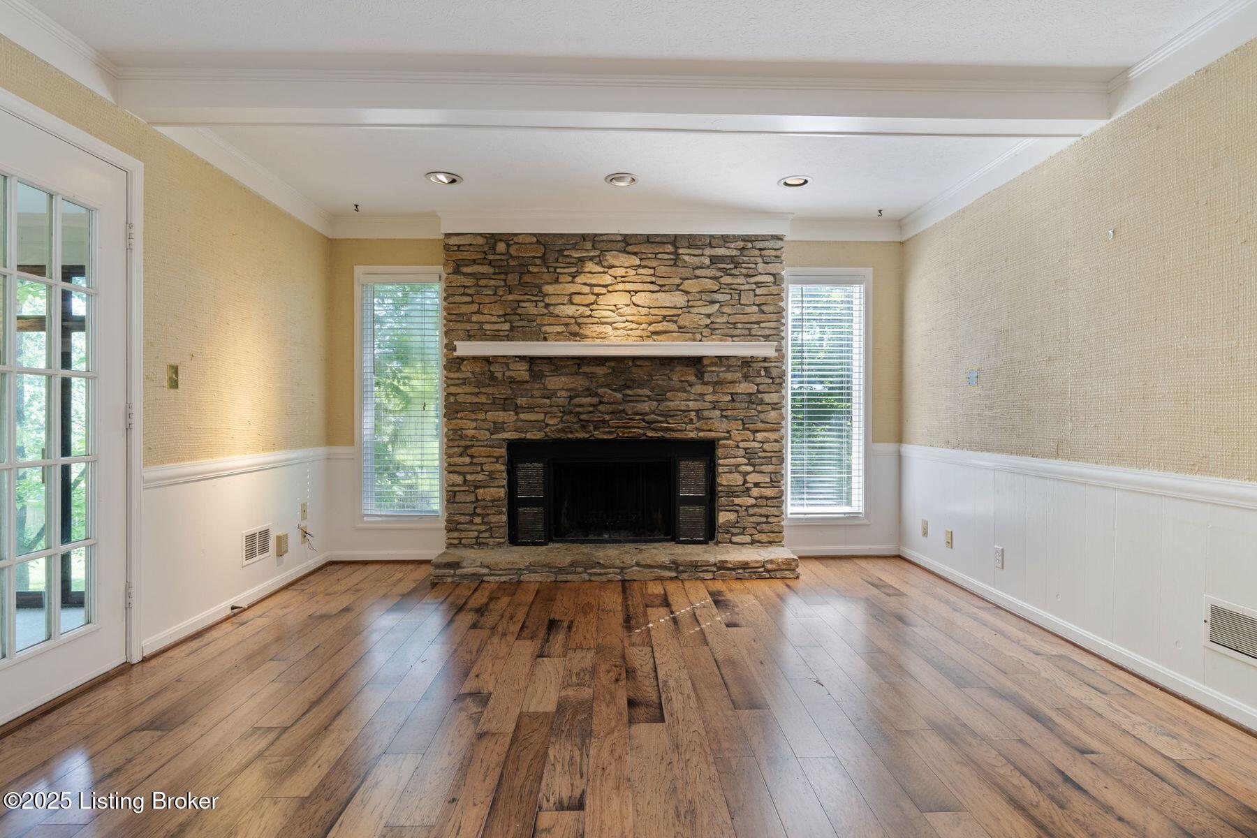 163 Ridgewood Dr