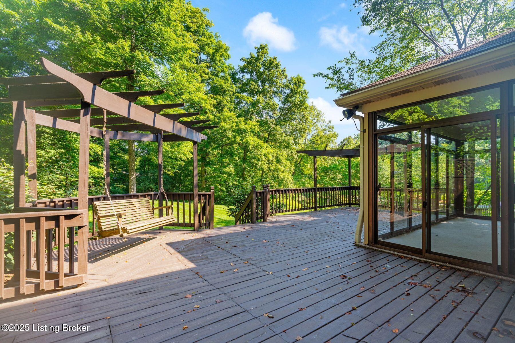 163 Ridgewood Dr