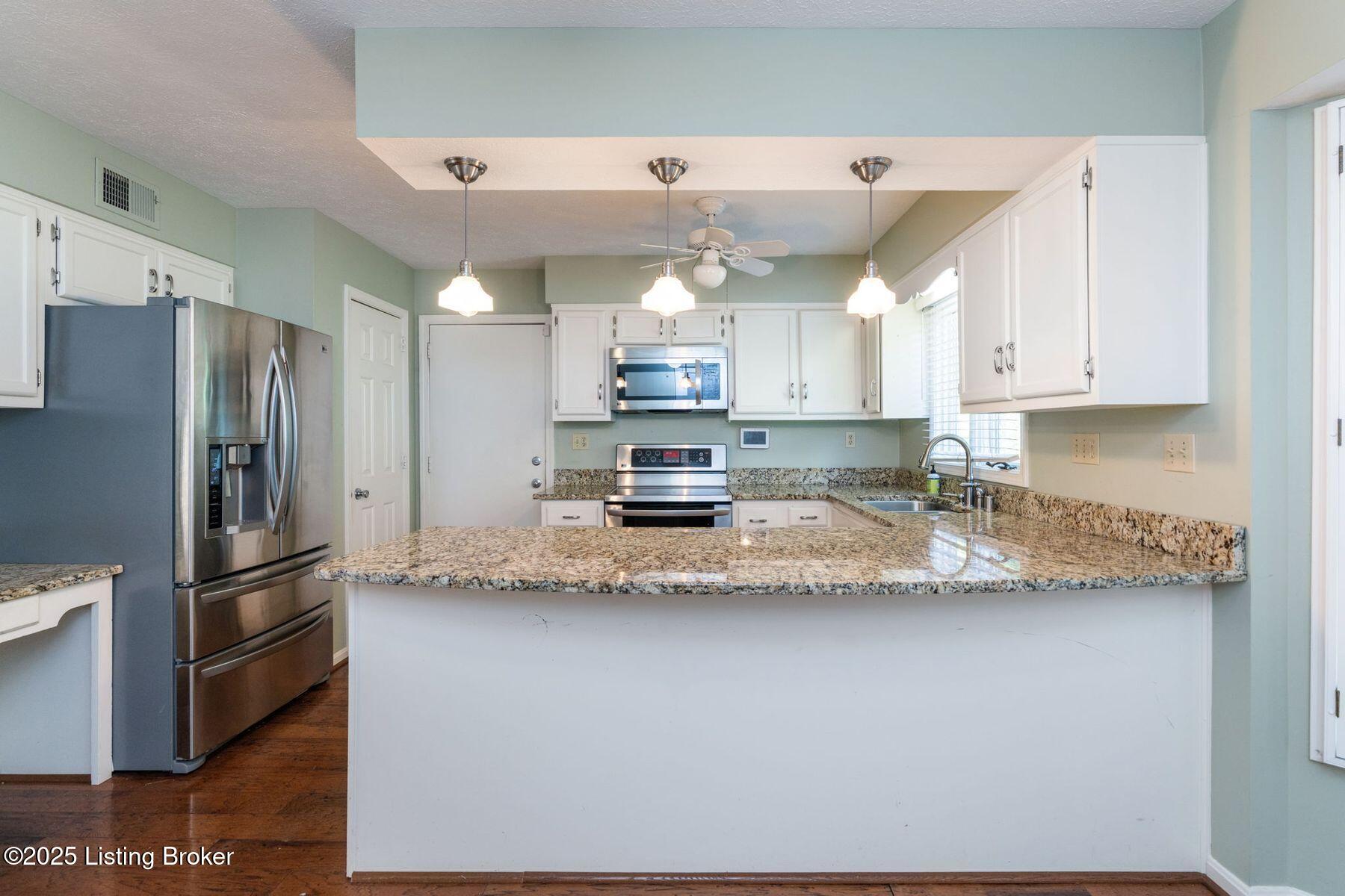 163 Ridgewood Dr