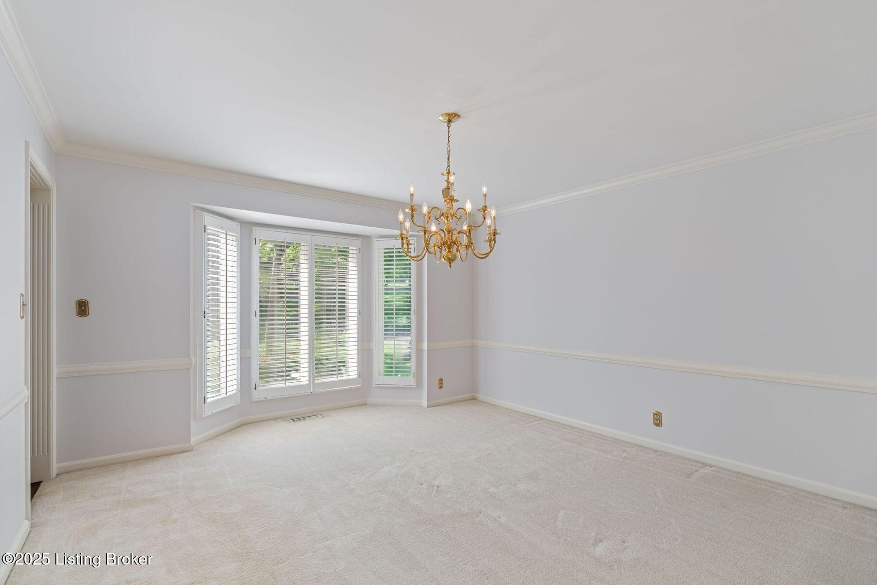 163 Ridgewood Dr