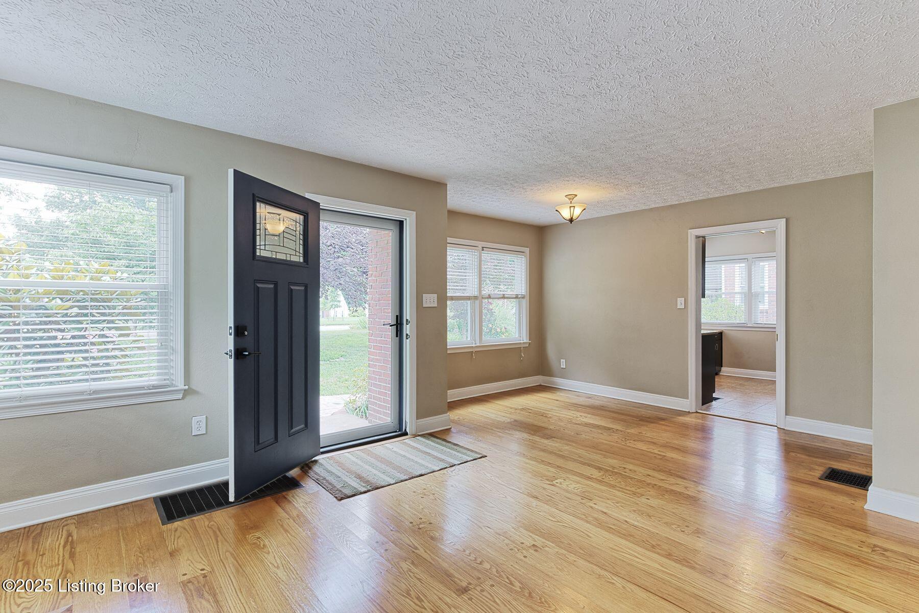 1428 Falcon Dr