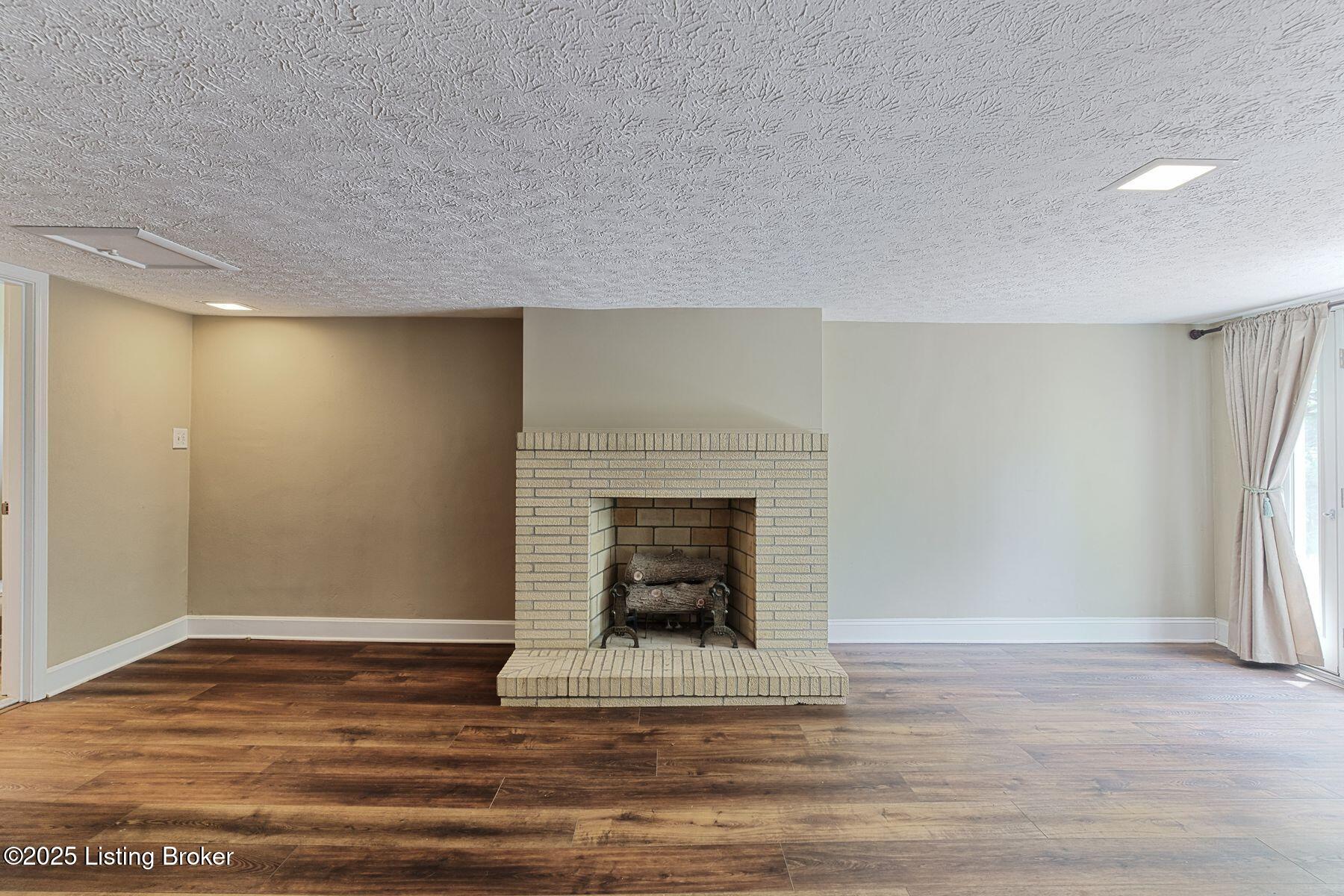 1428 Falcon Dr