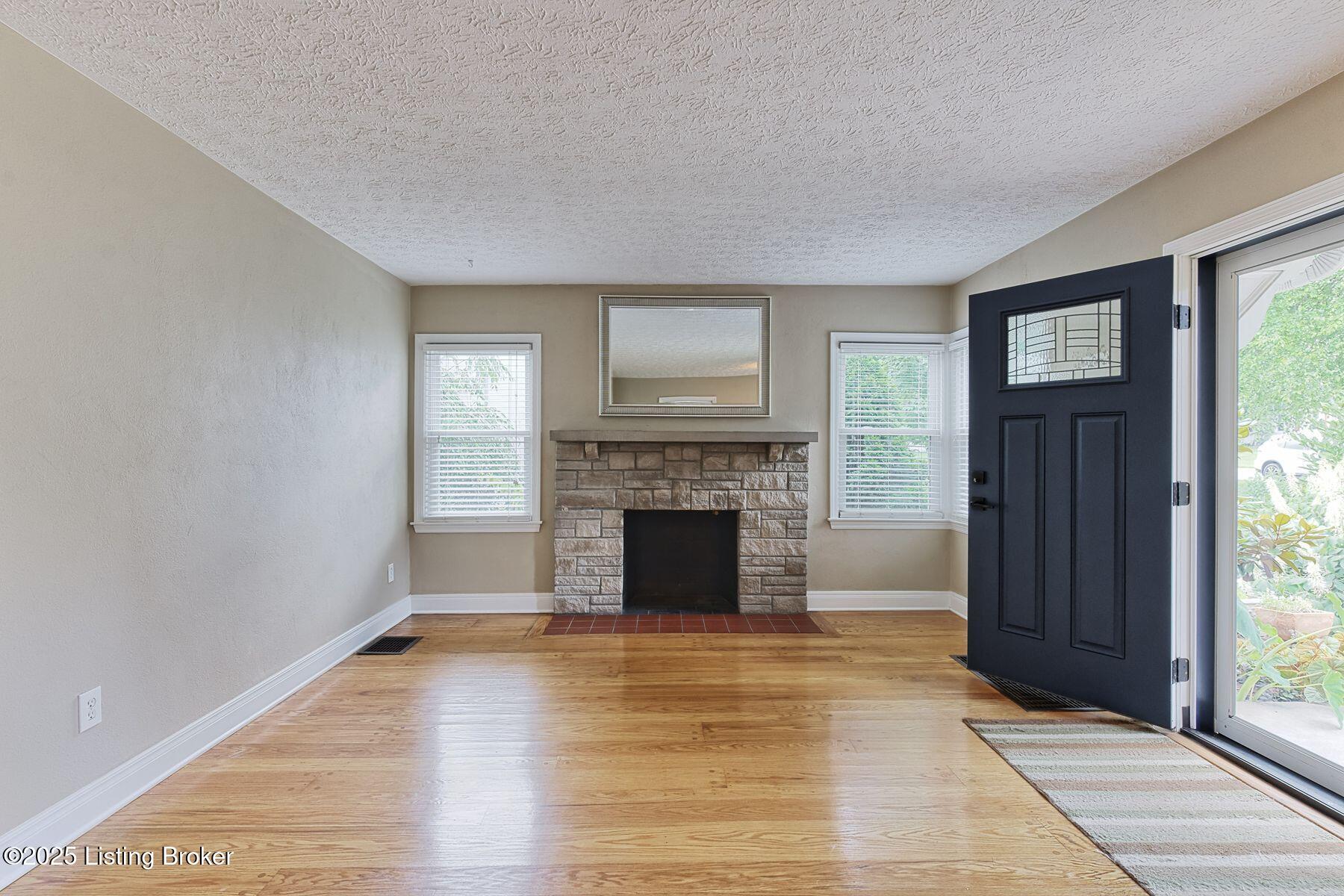 1428 Falcon Dr