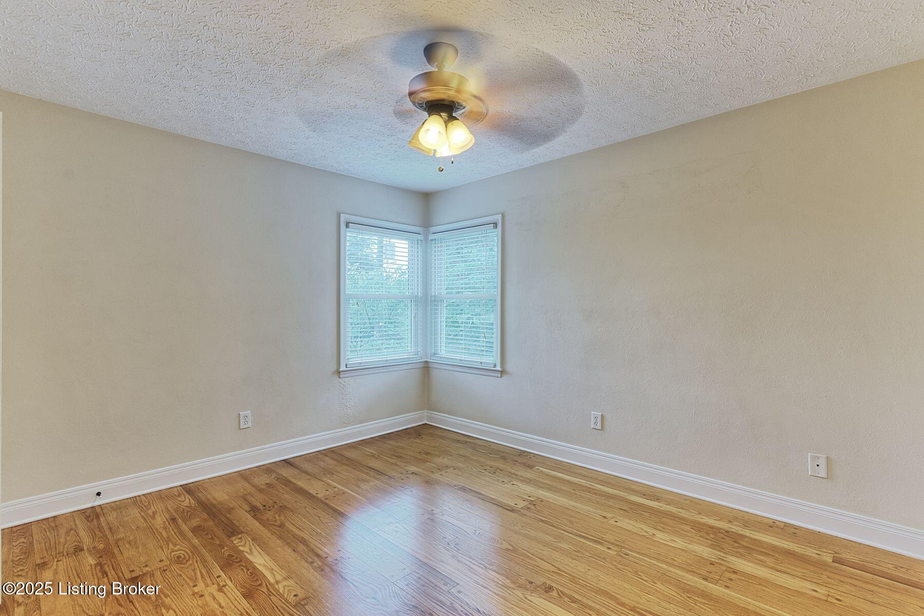 1428 Falcon Dr