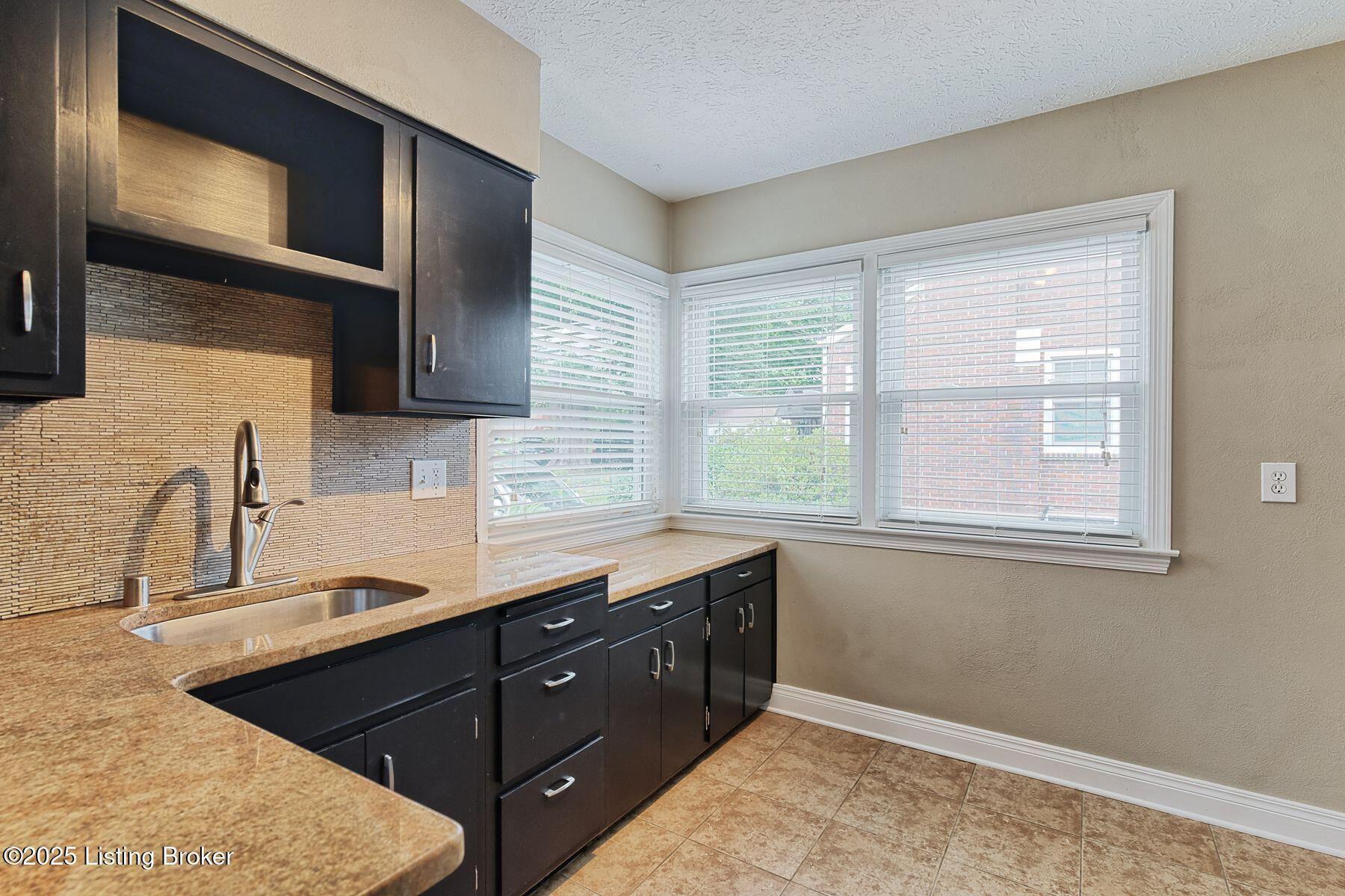 1428 Falcon Dr