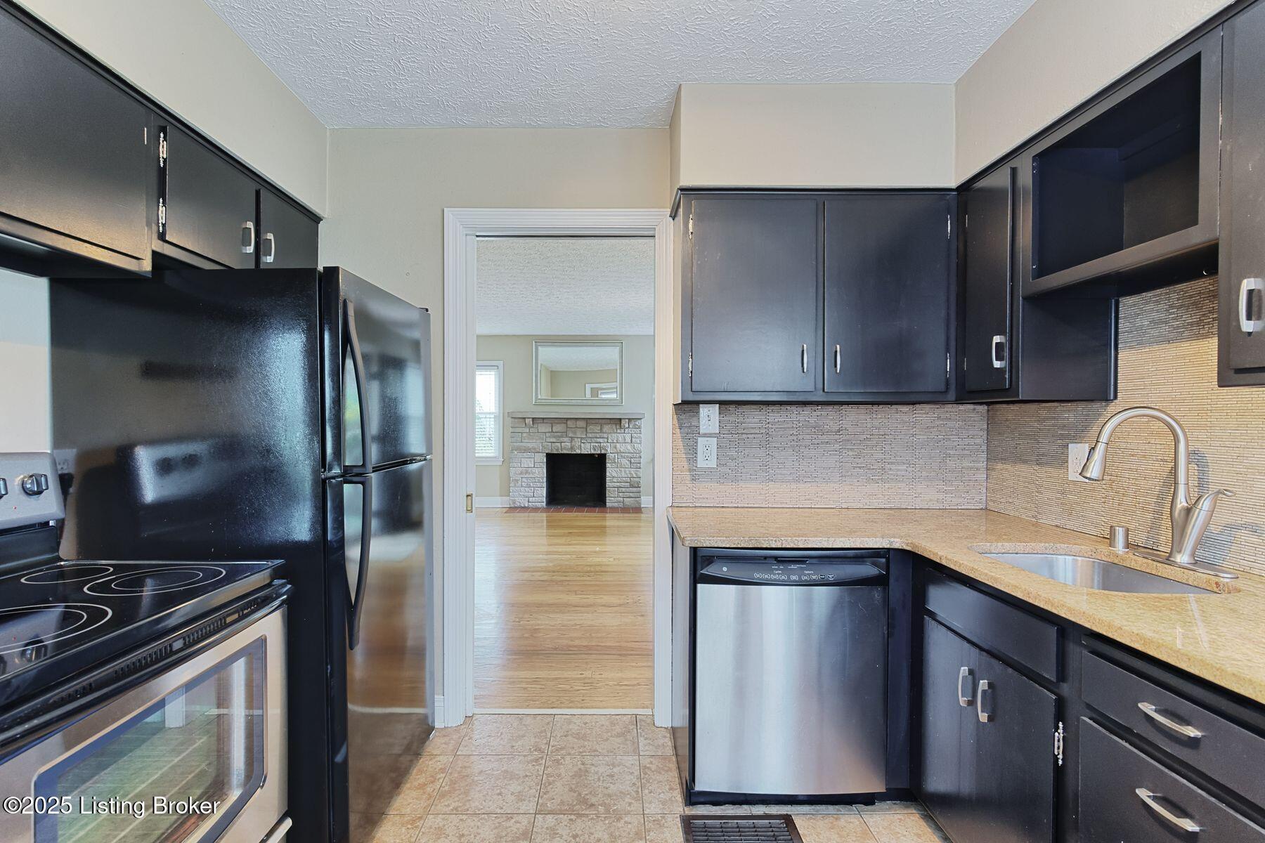 1428 Falcon Dr