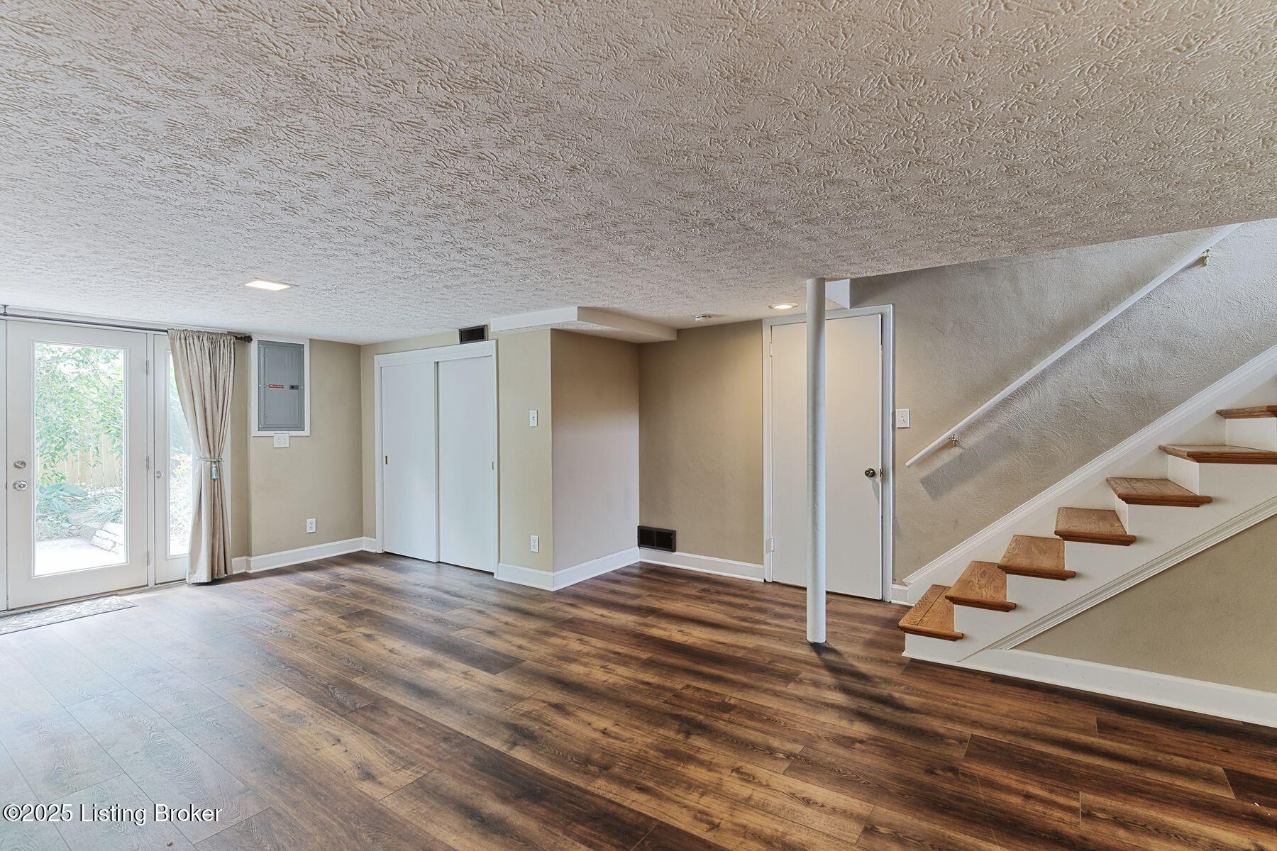 1428 Falcon Dr