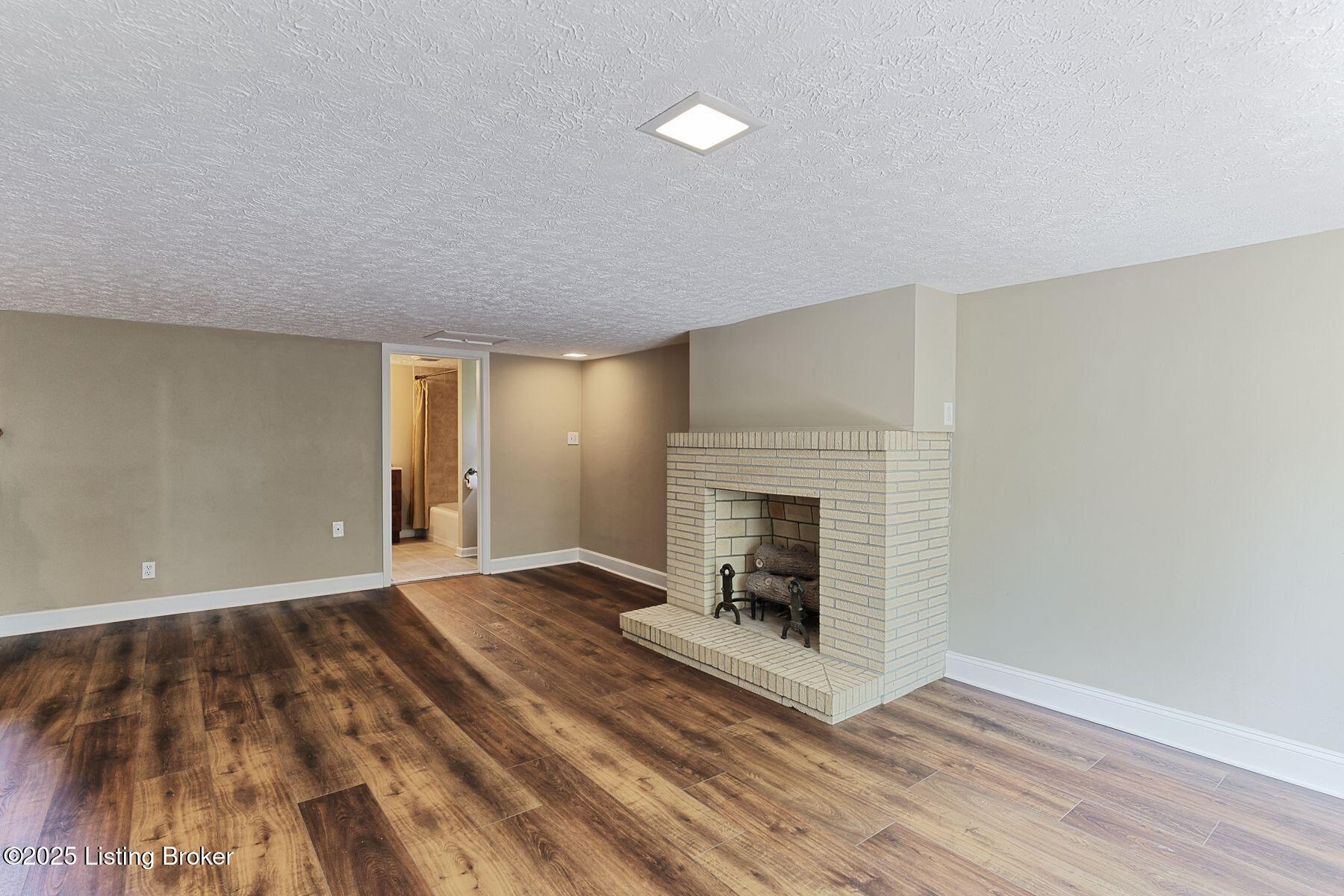1428 Falcon Dr
