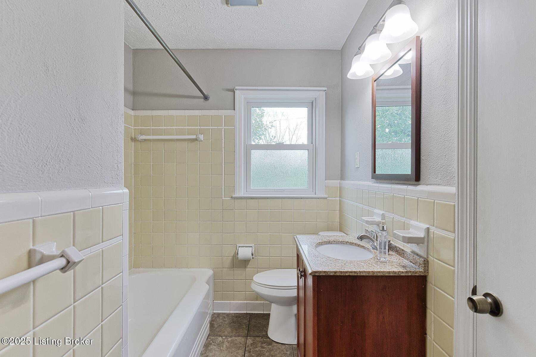 1428 Falcon Dr