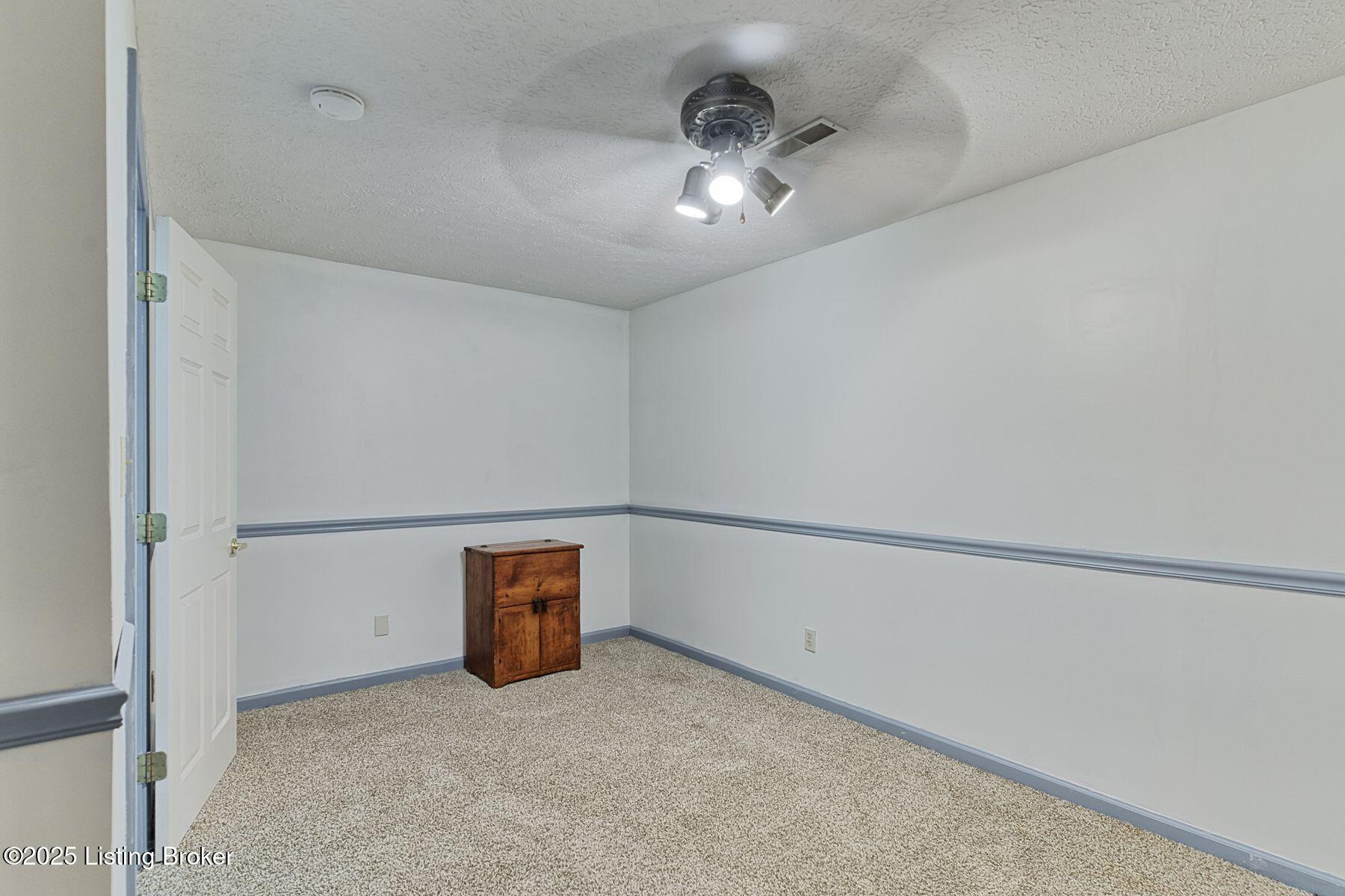 6311 Fible Ln