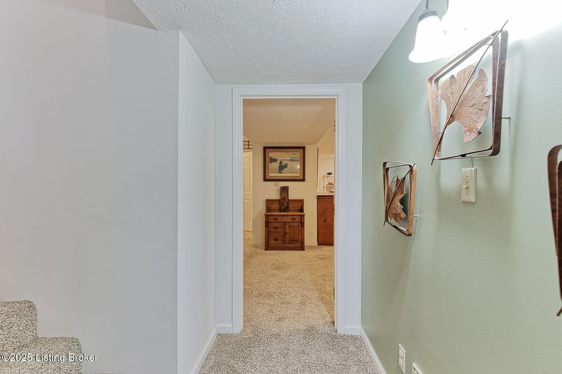 6311 Fible Ln